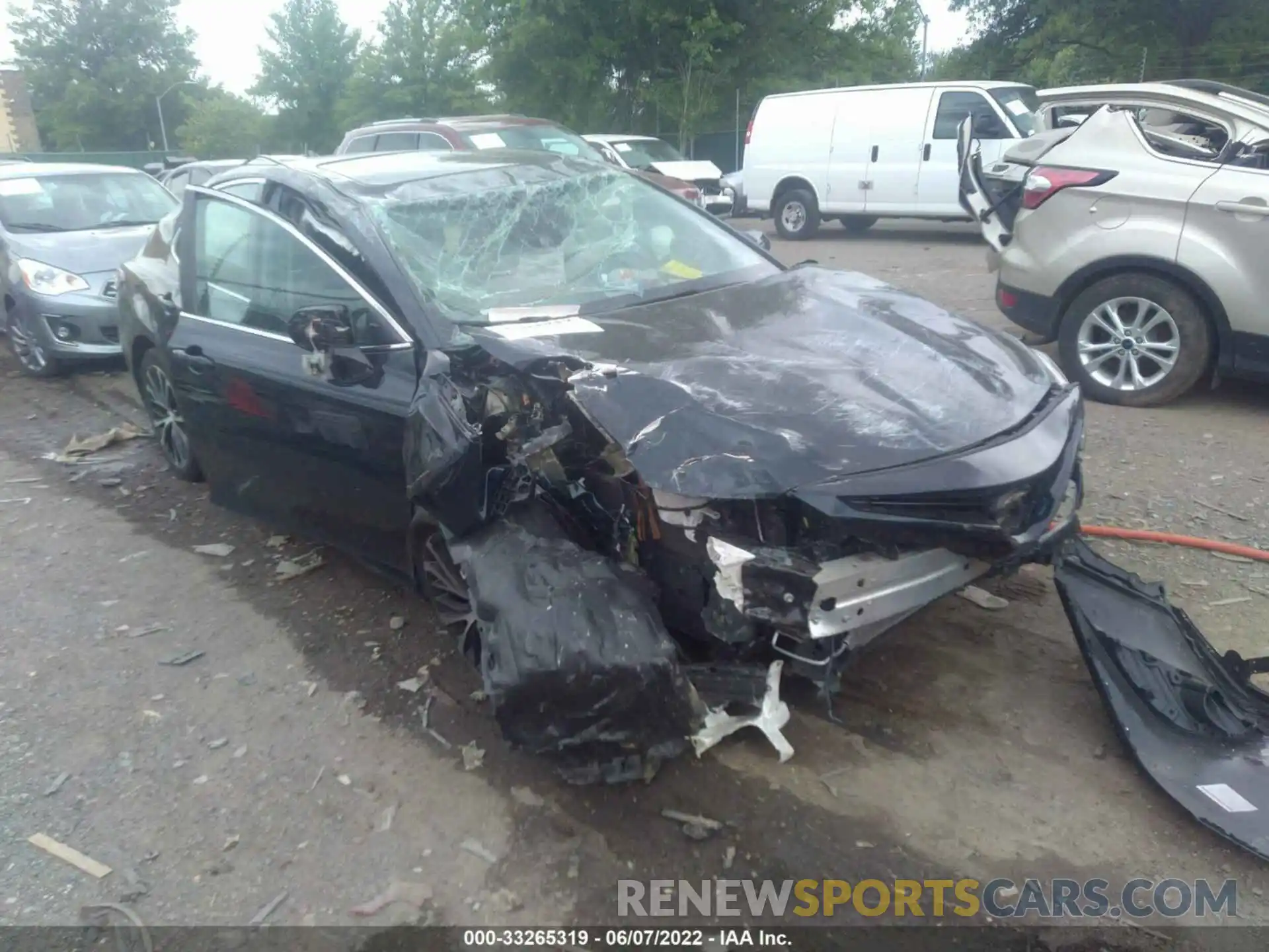 1 Photograph of a damaged car 4T1B11HK6KU278748 TOYOTA CAMRY 2019