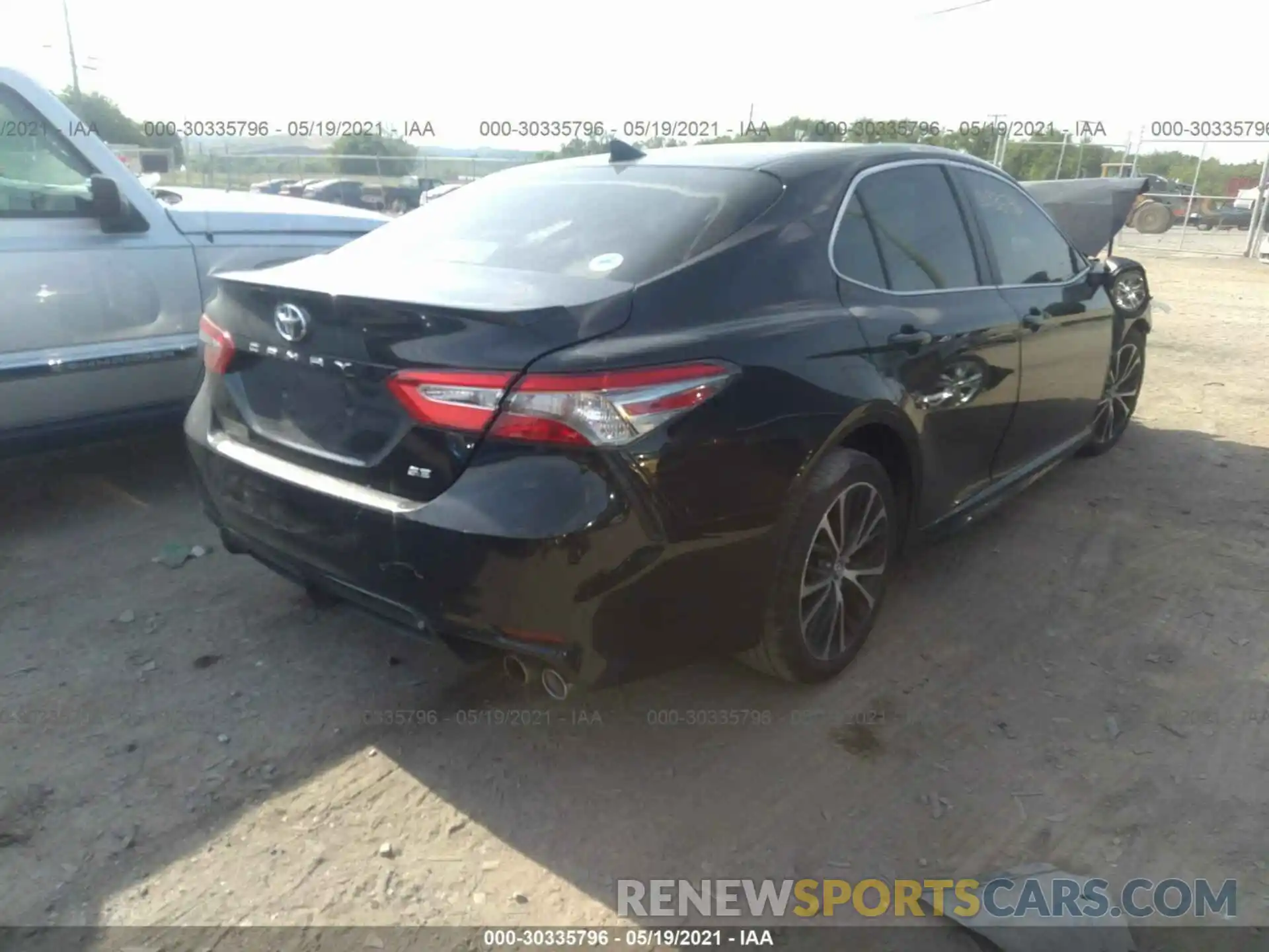 4 Photograph of a damaged car 4T1B11HK6KU280029 TOYOTA CAMRY 2019