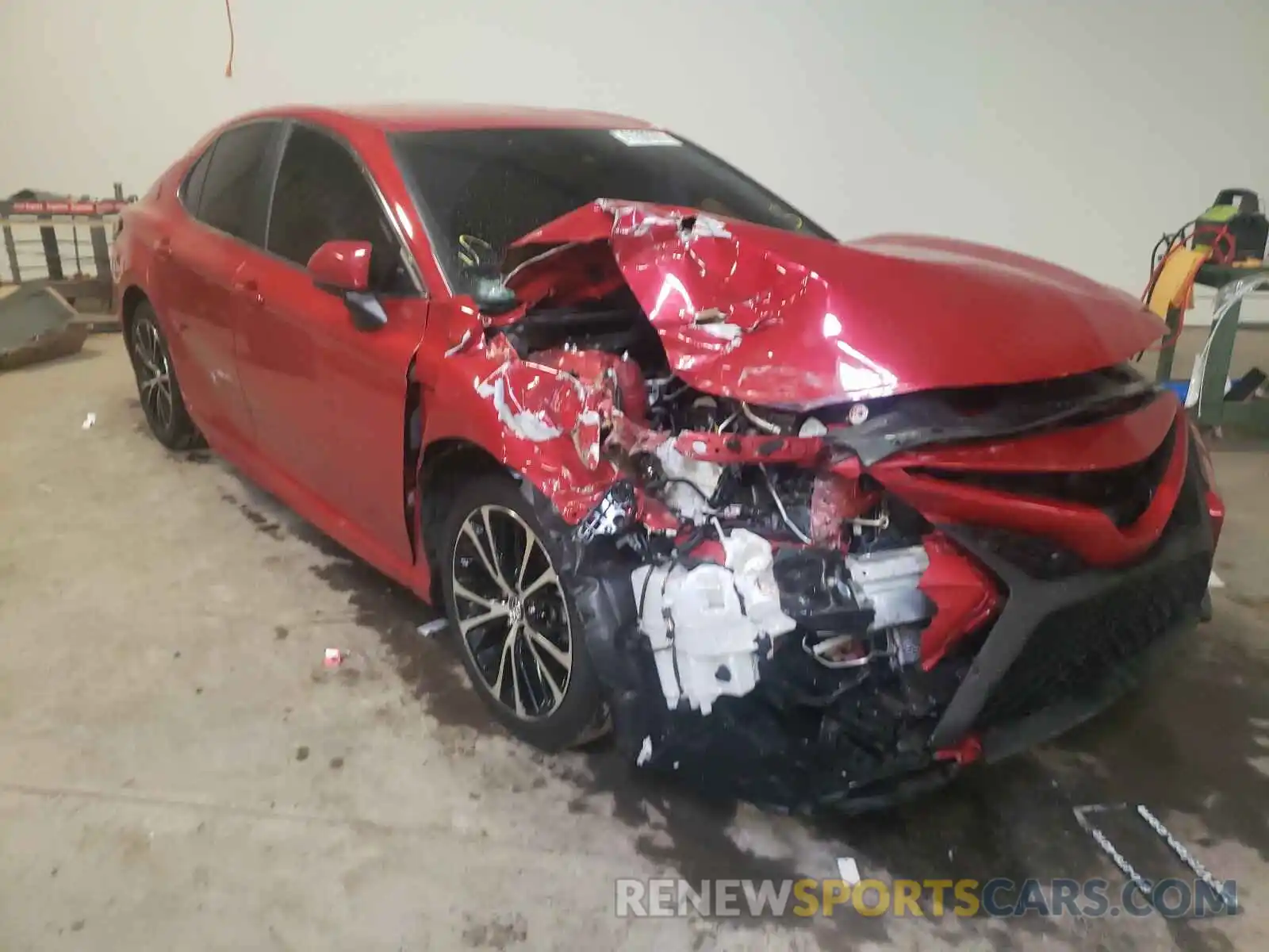 1 Photograph of a damaged car 4T1B11HK6KU282637 TOYOTA CAMRY 2019