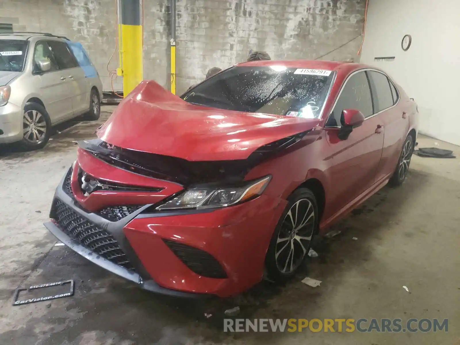 2 Photograph of a damaged car 4T1B11HK6KU282637 TOYOTA CAMRY 2019