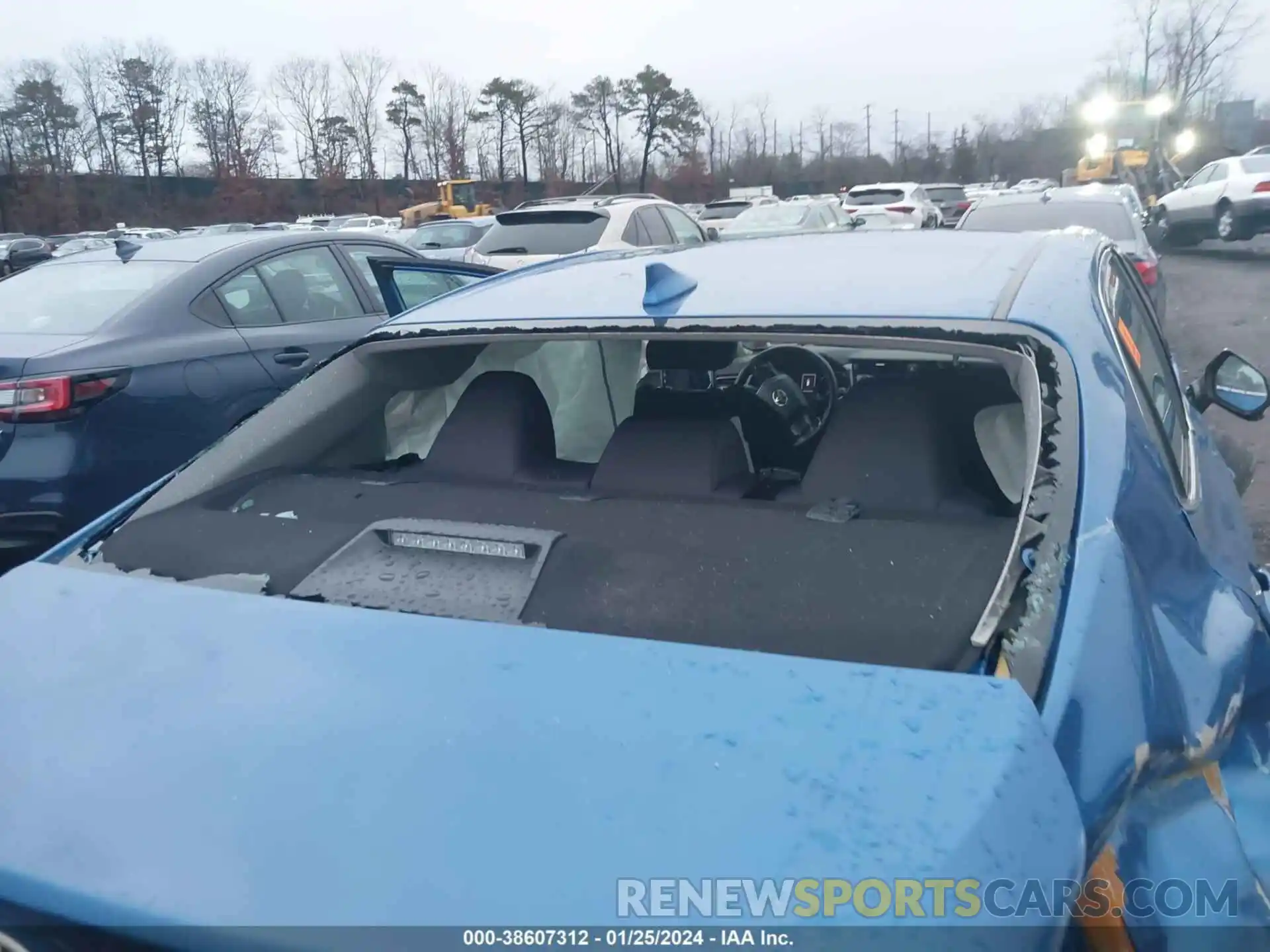 6 Photograph of a damaged car 4T1B11HK6KU284095 TOYOTA CAMRY 2019