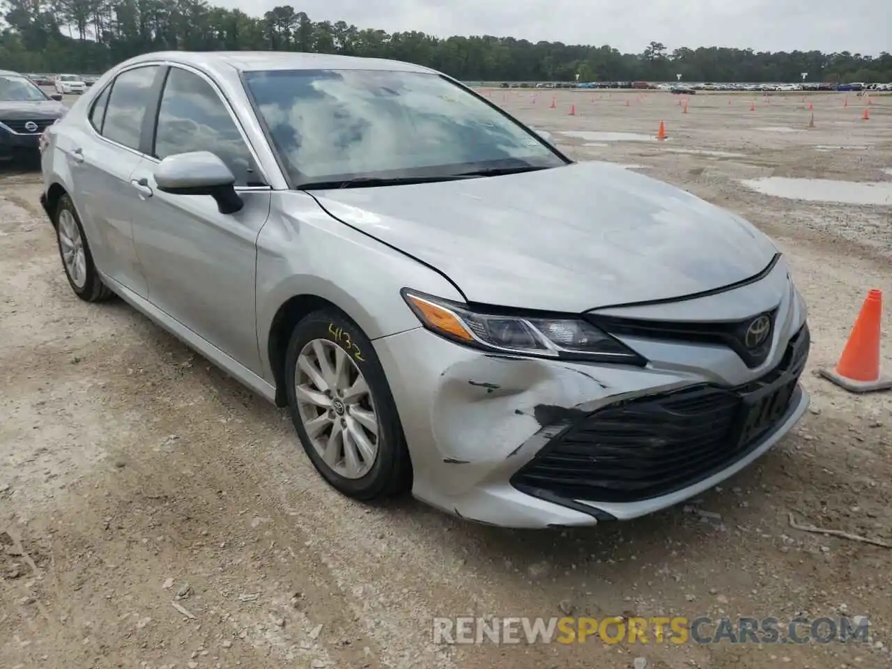 1 Photograph of a damaged car 4T1B11HK6KU284551 TOYOTA CAMRY 2019