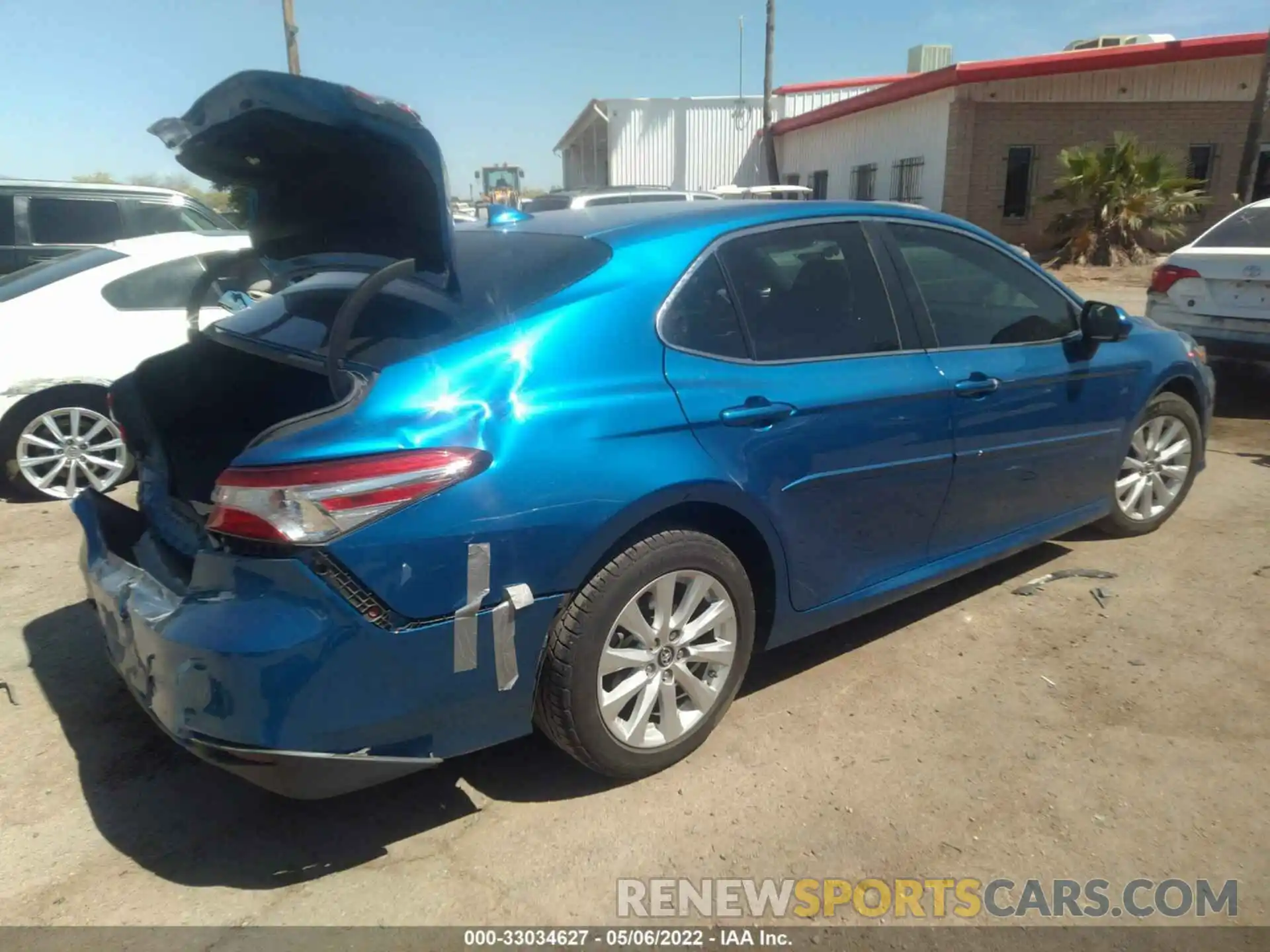 4 Photograph of a damaged car 4T1B11HK6KU285957 TOYOTA CAMRY 2019