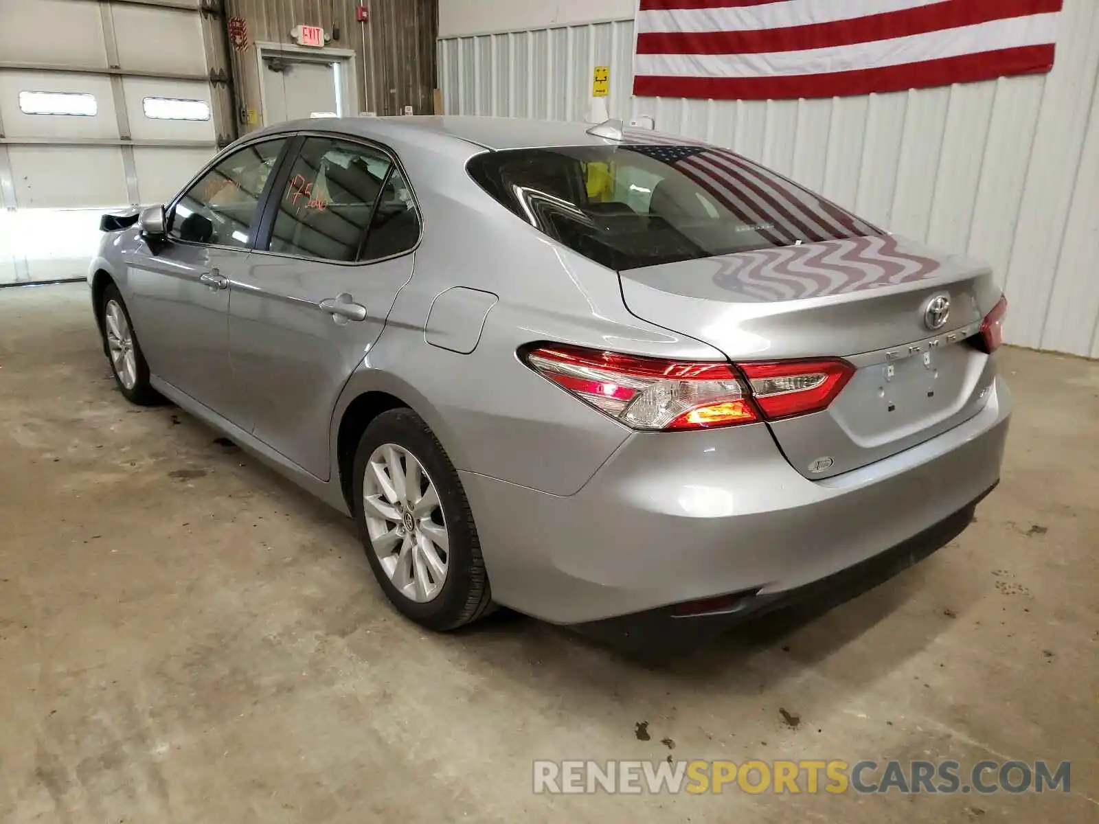 3 Photograph of a damaged car 4T1B11HK6KU289412 TOYOTA CAMRY 2019