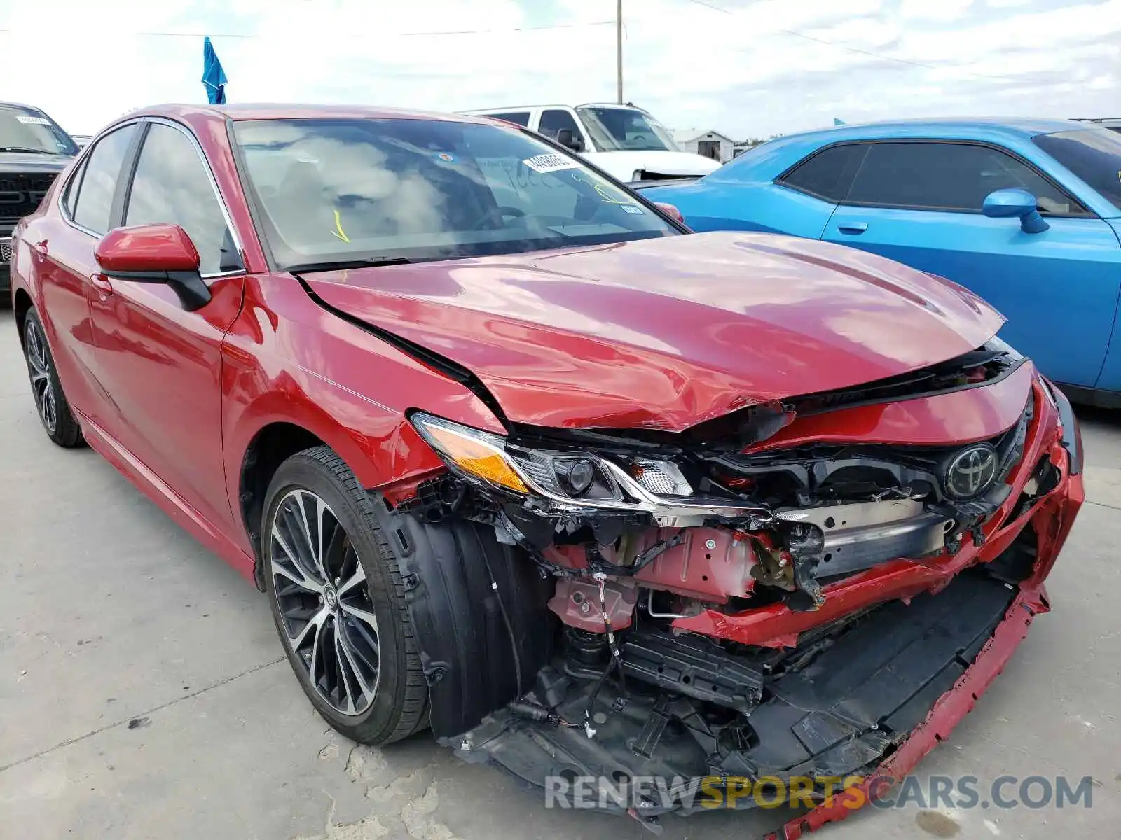 1 Photograph of a damaged car 4T1B11HK6KU289717 TOYOTA CAMRY 2019