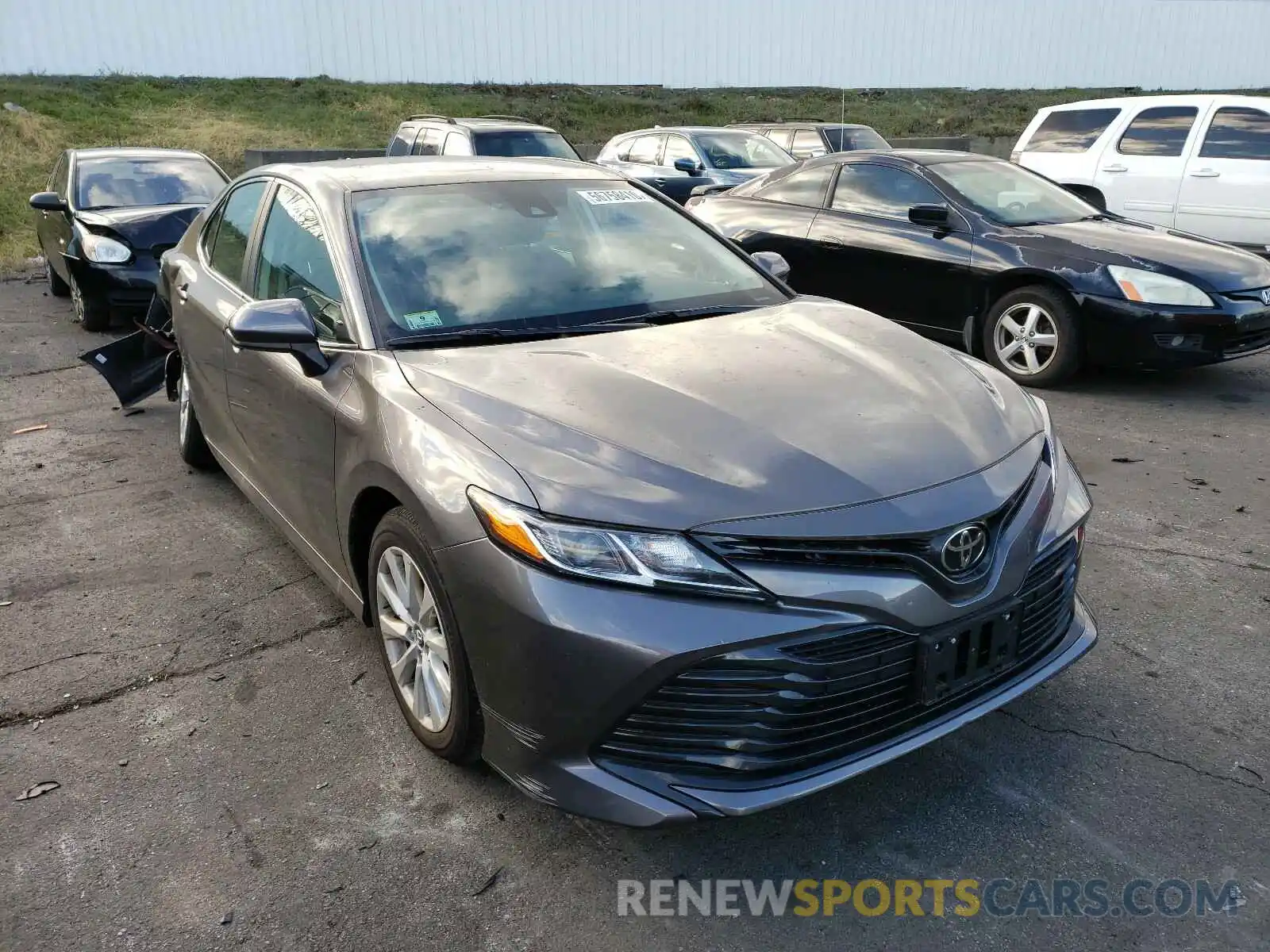 1 Photograph of a damaged car 4T1B11HK6KU290270 TOYOTA CAMRY 2019