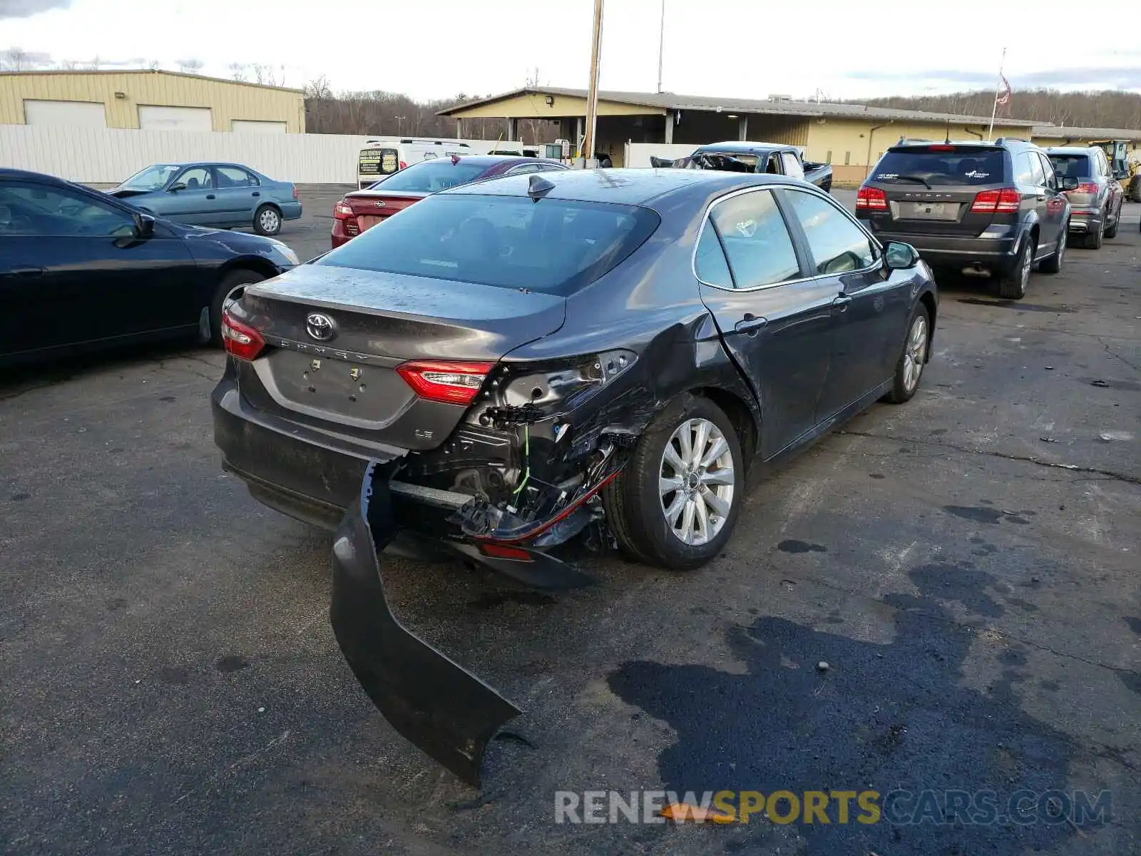 4 Photograph of a damaged car 4T1B11HK6KU290270 TOYOTA CAMRY 2019