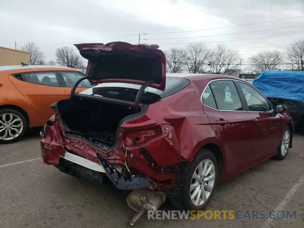 4 Photograph of a damaged car 4T1B11HK6KU290396 TOYOTA CAMRY 2019