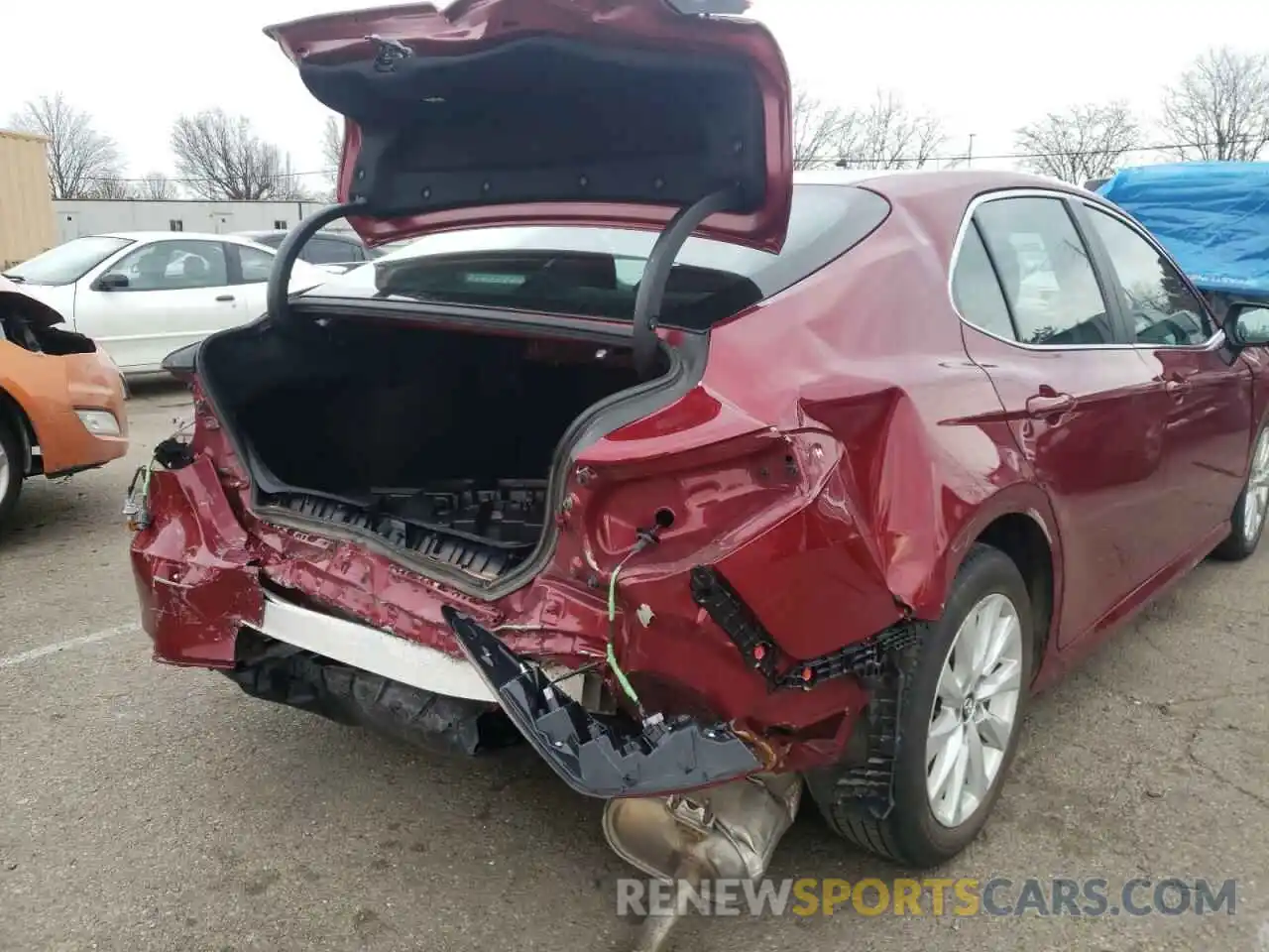 9 Photograph of a damaged car 4T1B11HK6KU290396 TOYOTA CAMRY 2019