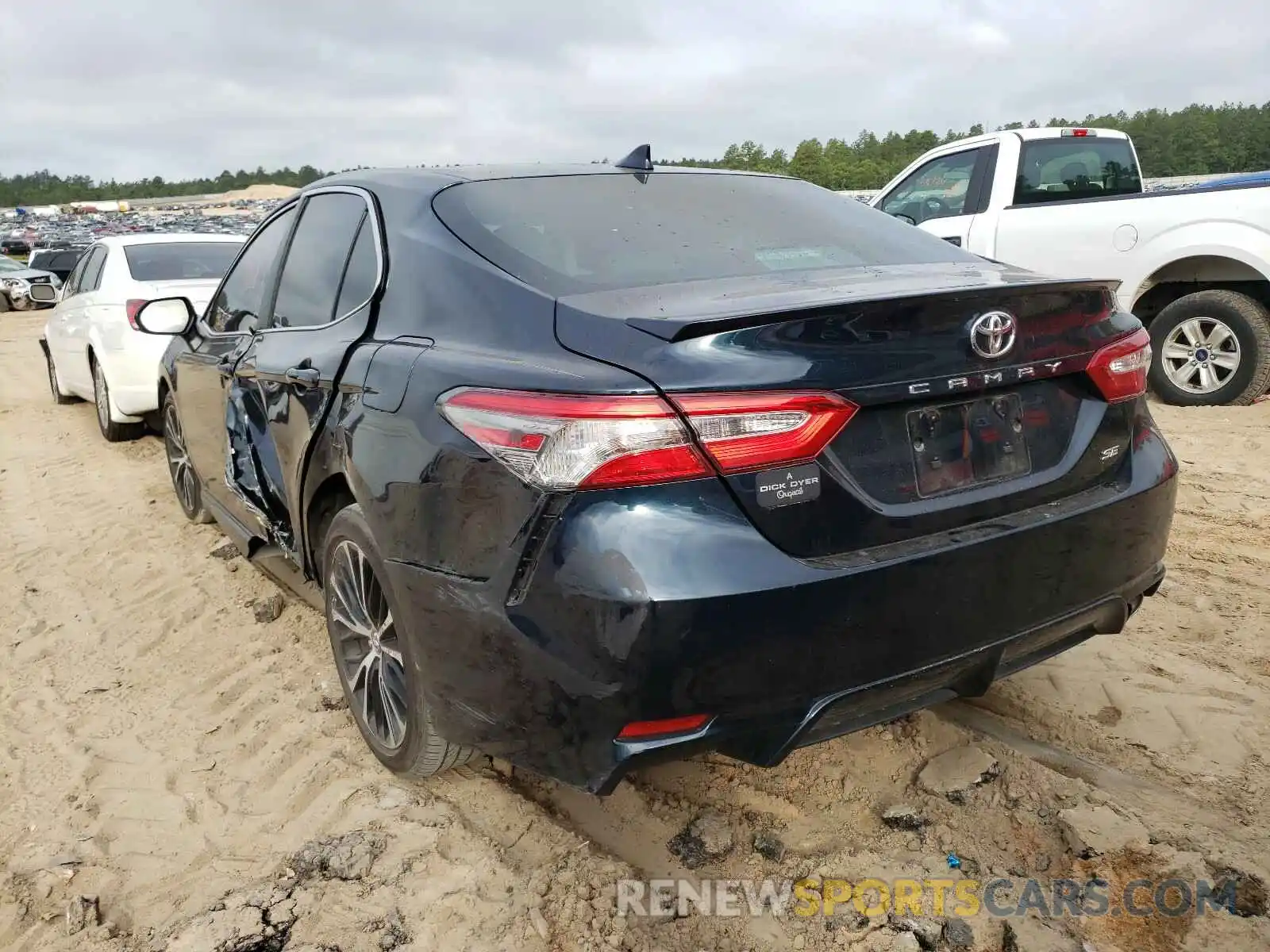 3 Photograph of a damaged car 4T1B11HK6KU291659 TOYOTA CAMRY 2019