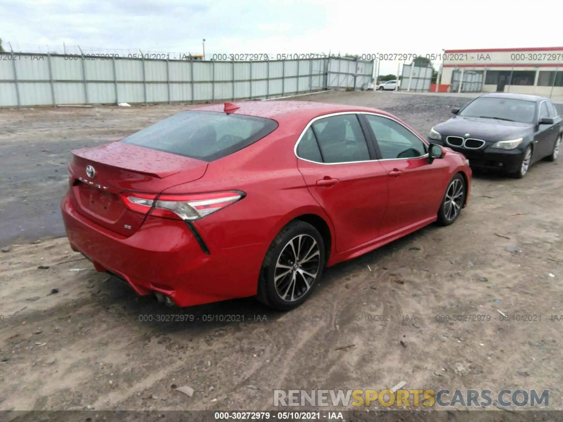 4 Фотография поврежденного автомобиля 4T1B11HK6KU296893 TOYOTA CAMRY 2019