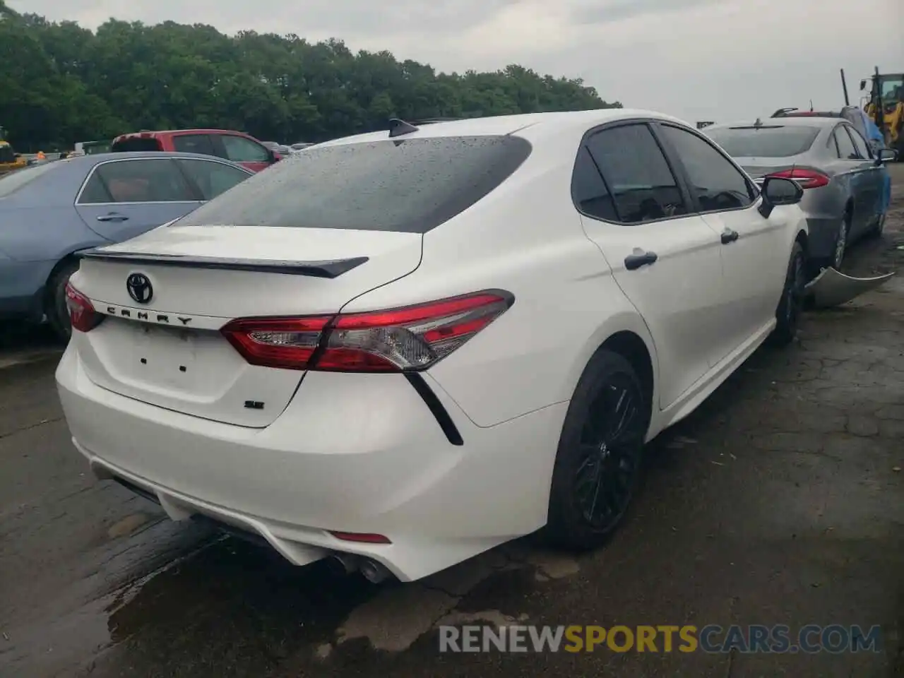 4 Photograph of a damaged car 4T1B11HK6KU298109 TOYOTA CAMRY 2019