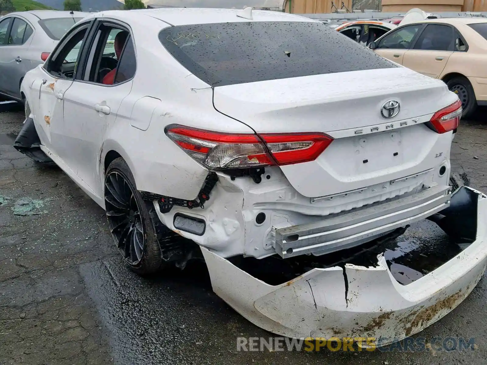 3 Photograph of a damaged car 4T1B11HK6KU679958 TOYOTA CAMRY 2019