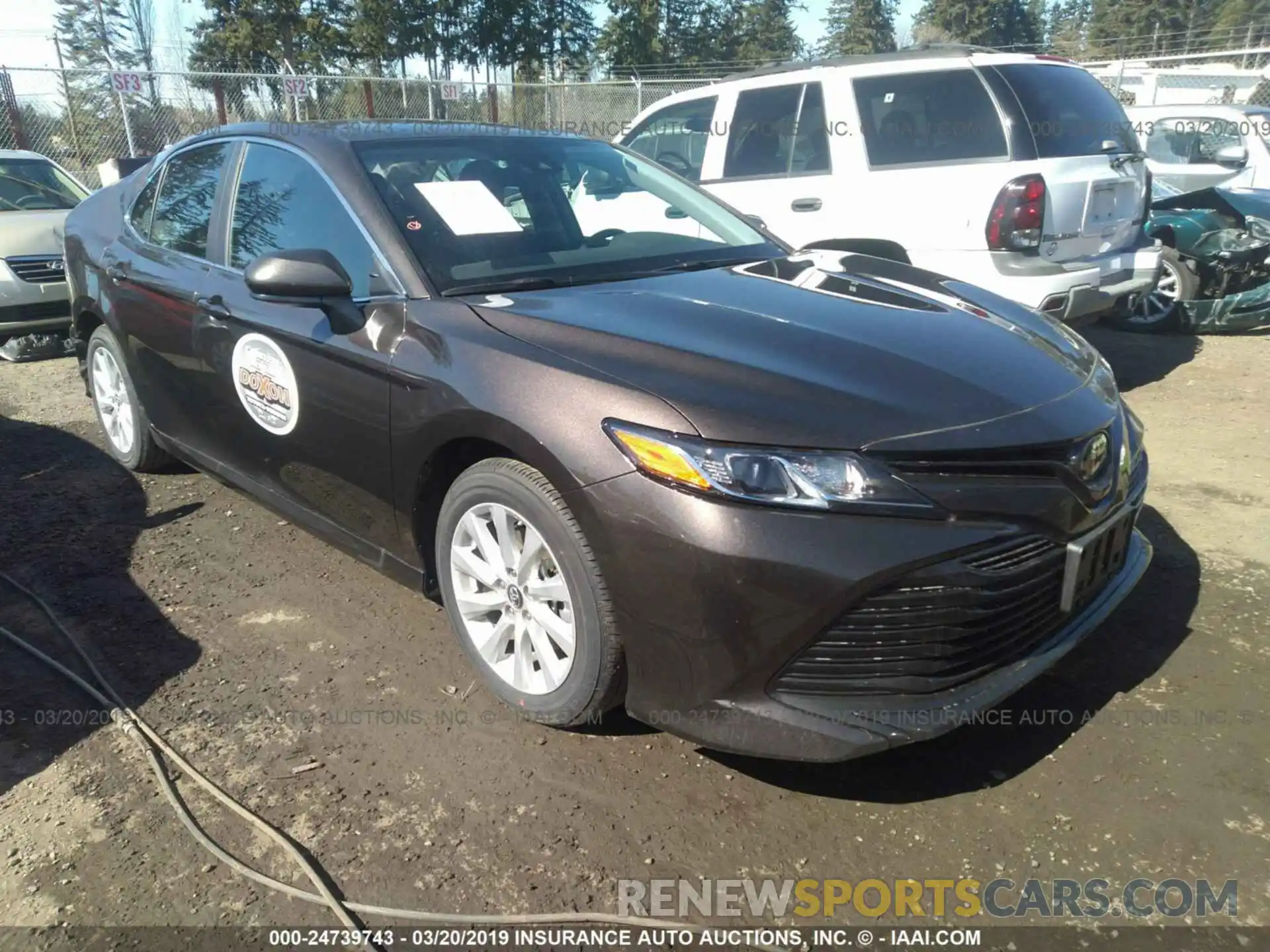 1 Photograph of a damaged car 4T1B11HK6KU680527 TOYOTA CAMRY 2019