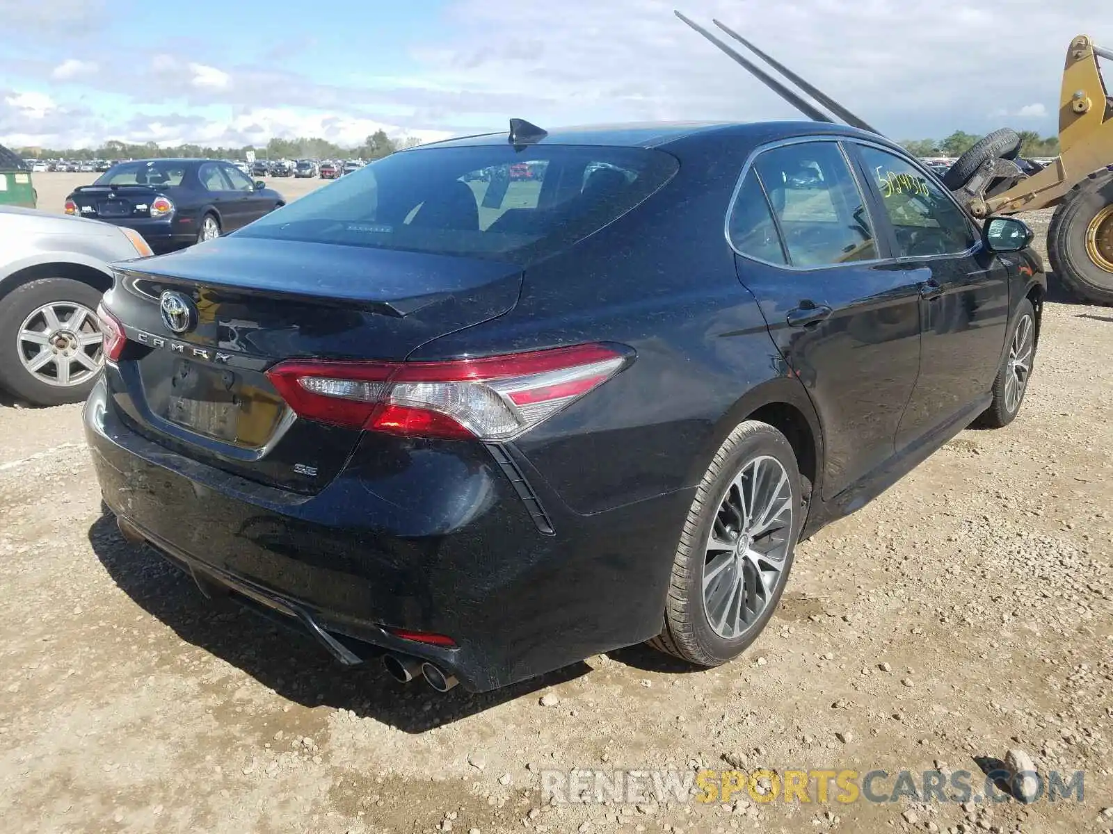 4 Photograph of a damaged car 4T1B11HK6KU680754 TOYOTA CAMRY 2019