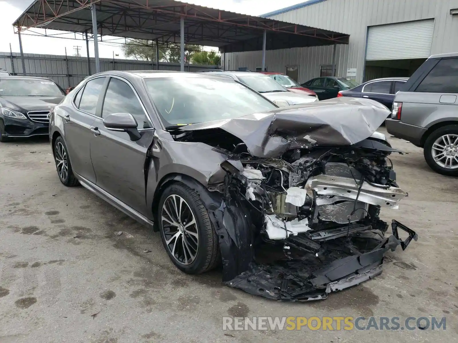 1 Photograph of a damaged car 4T1B11HK6KU681306 TOYOTA CAMRY 2019