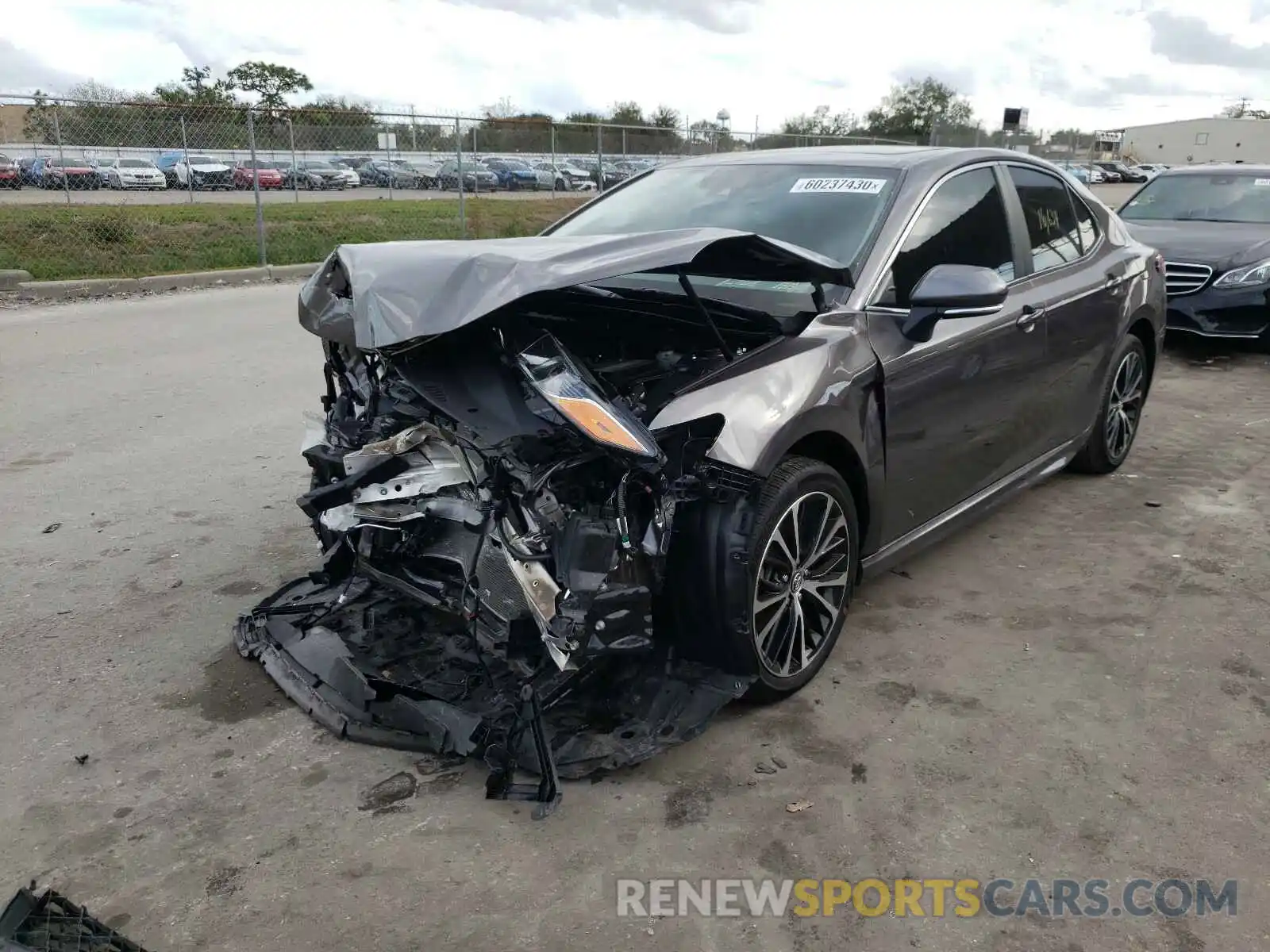 2 Photograph of a damaged car 4T1B11HK6KU681306 TOYOTA CAMRY 2019