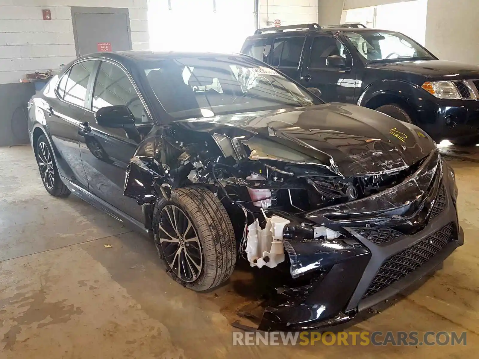 1 Photograph of a damaged car 4T1B11HK6KU681709 TOYOTA CAMRY 2019