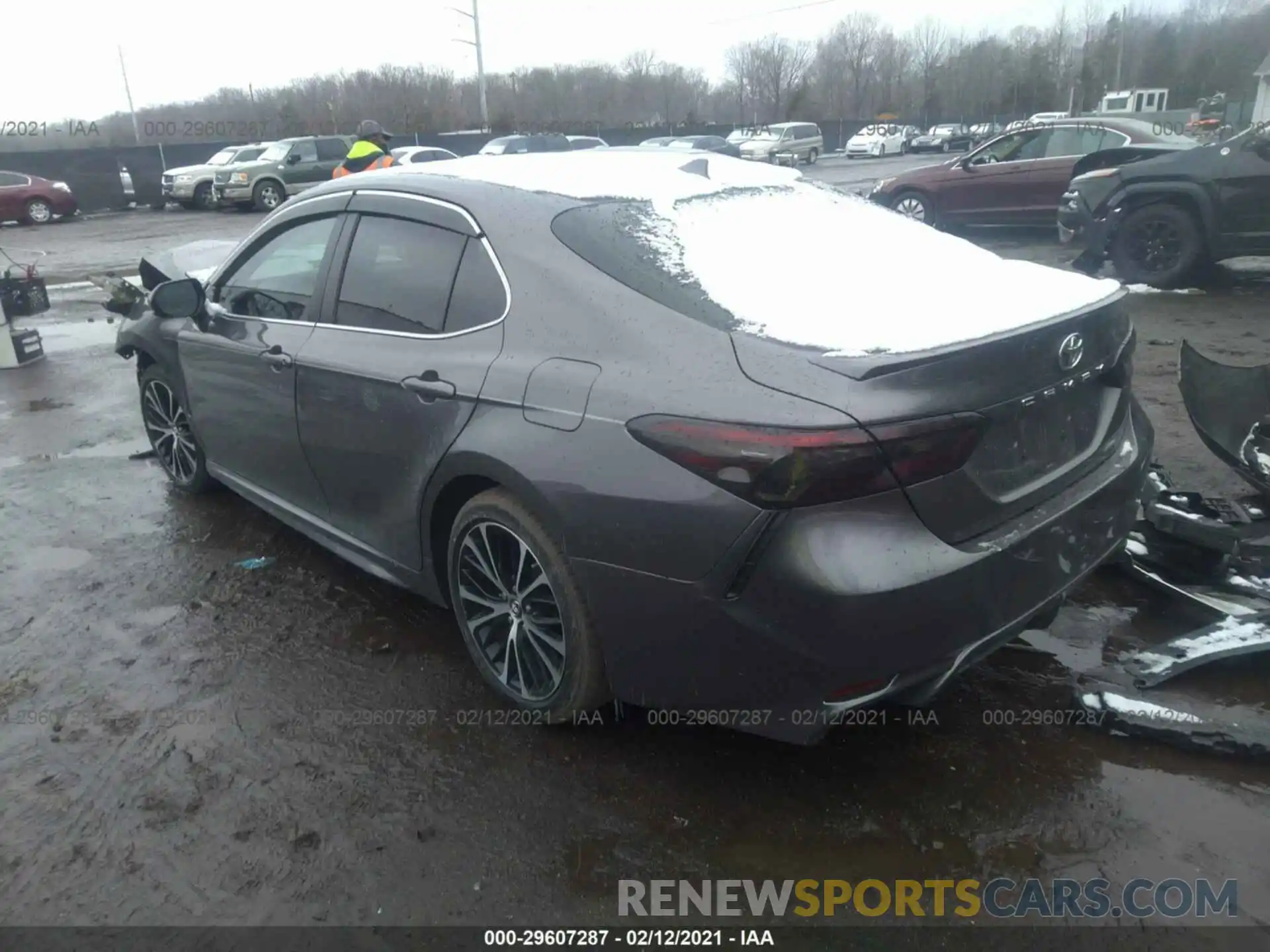 3 Photograph of a damaged car 4T1B11HK6KU683167 TOYOTA CAMRY 2019