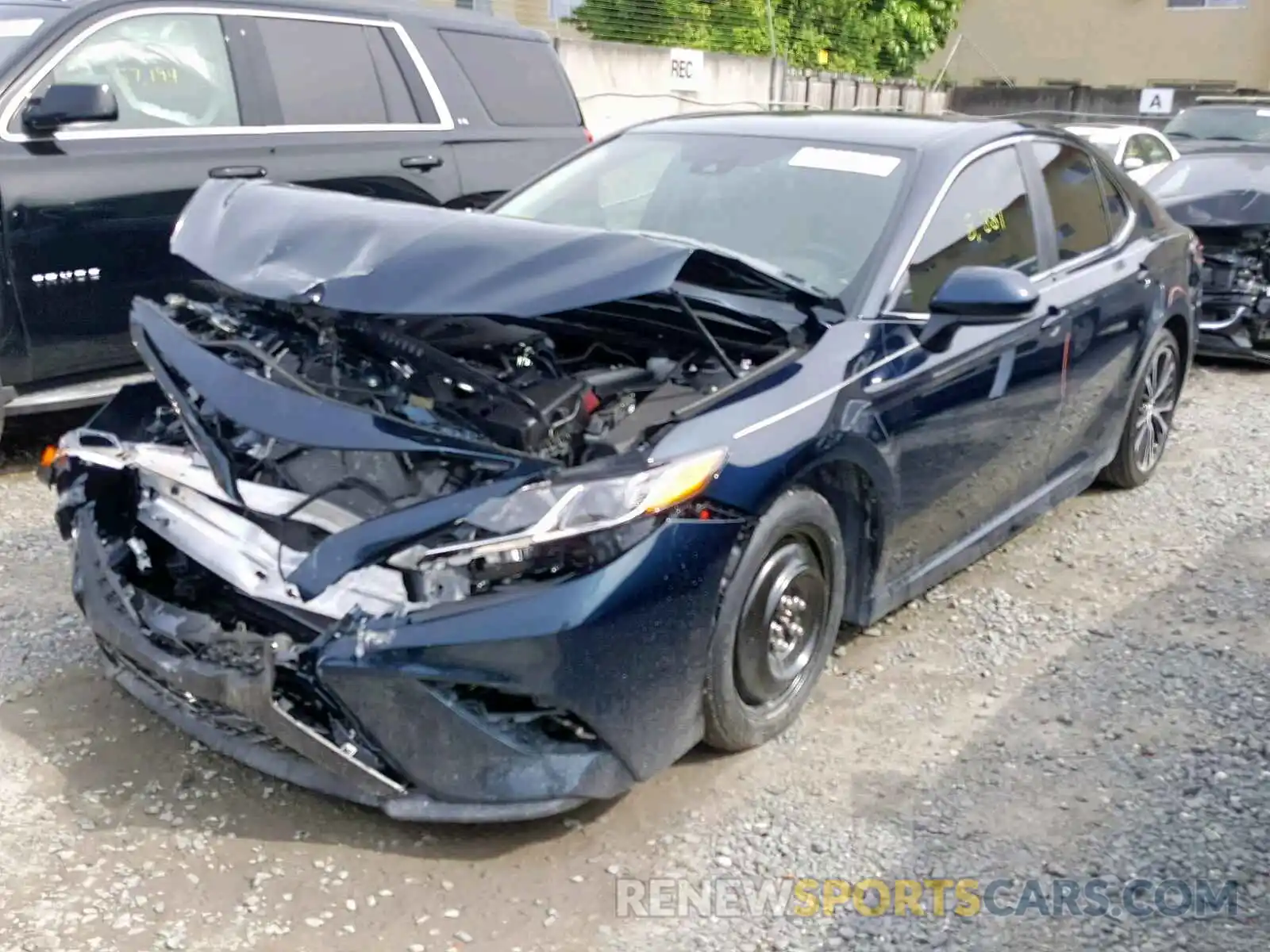 2 Photograph of a damaged car 4T1B11HK6KU683234 TOYOTA CAMRY 2019