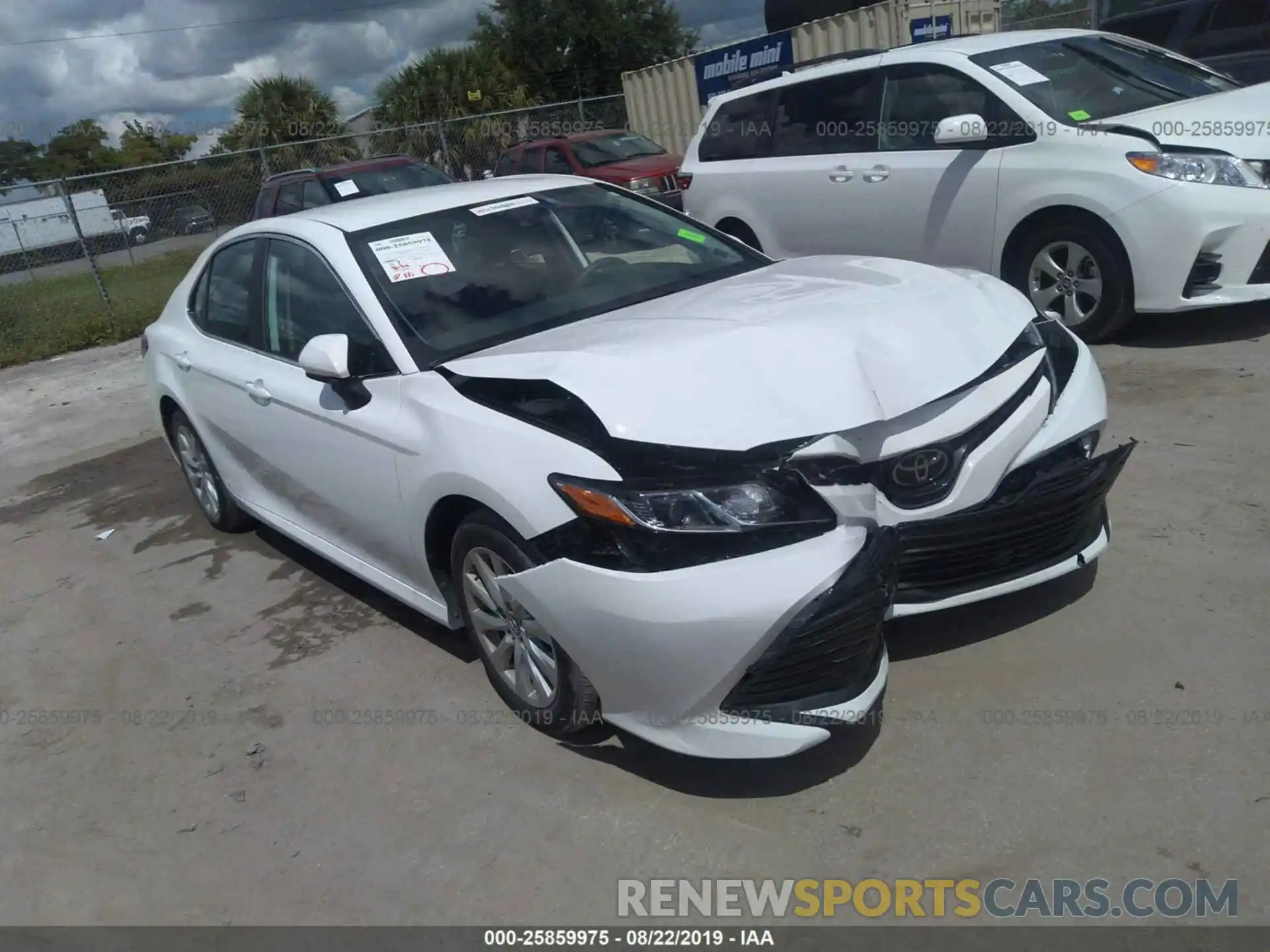 1 Photograph of a damaged car 4T1B11HK6KU684495 TOYOTA CAMRY 2019