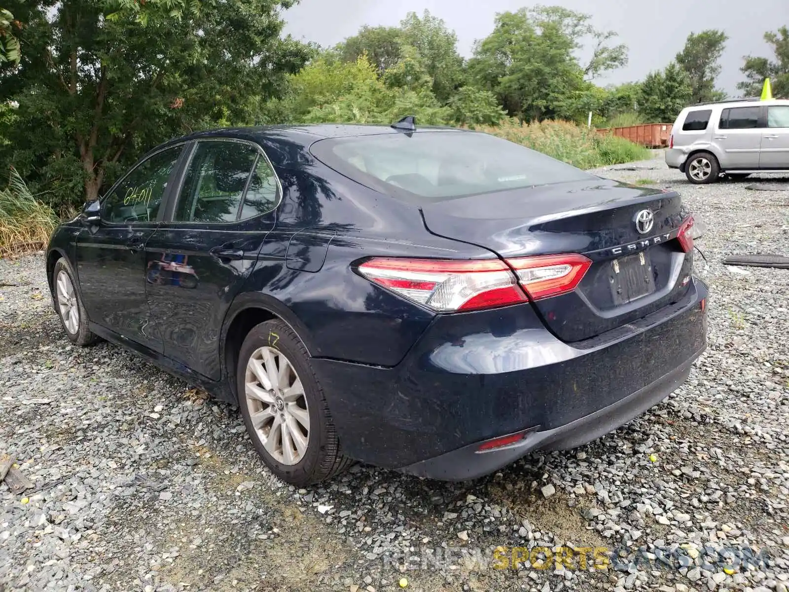 3 Photograph of a damaged car 4T1B11HK6KU684867 TOYOTA CAMRY 2019