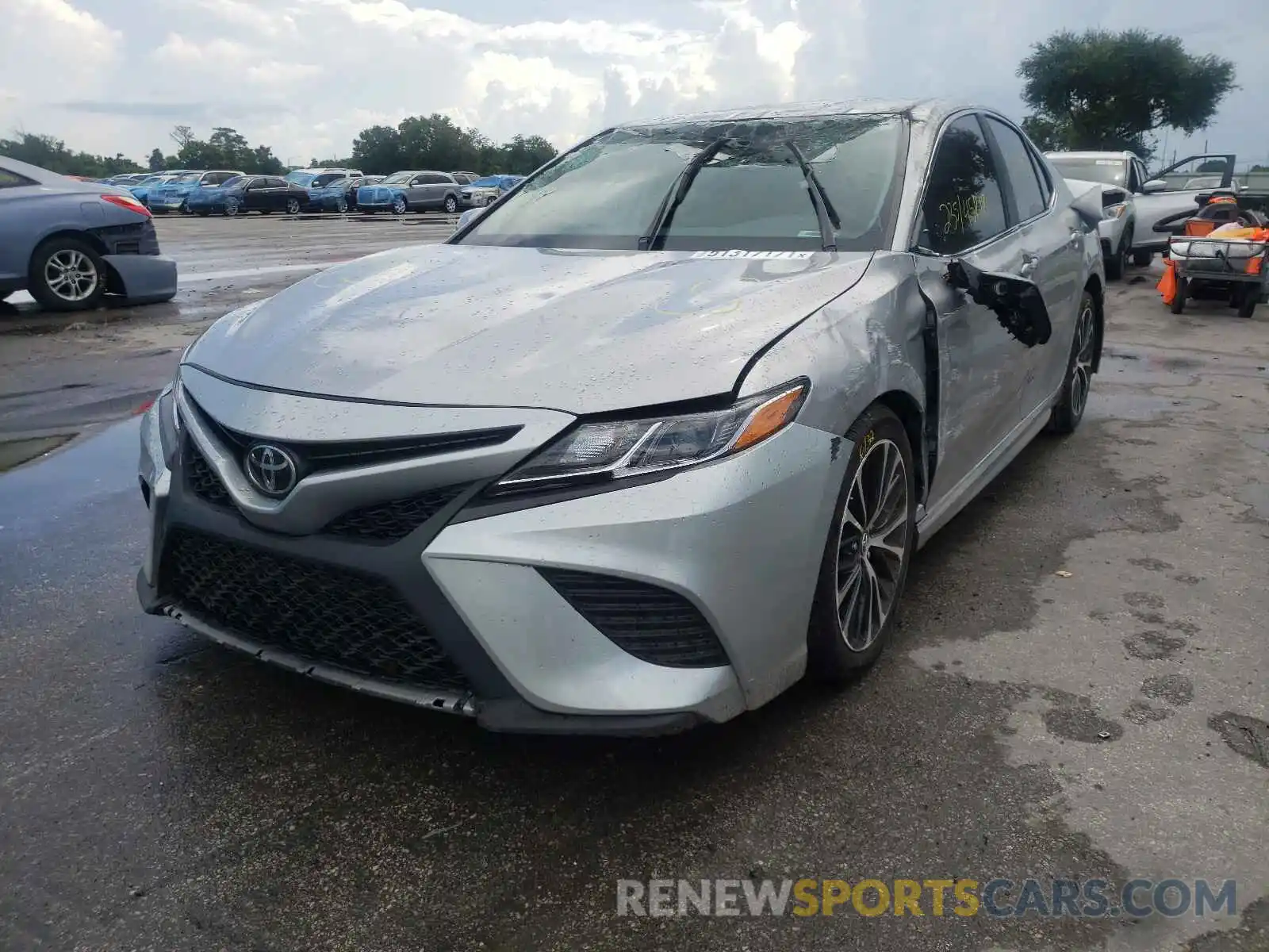 2 Photograph of a damaged car 4T1B11HK6KU685601 TOYOTA CAMRY 2019