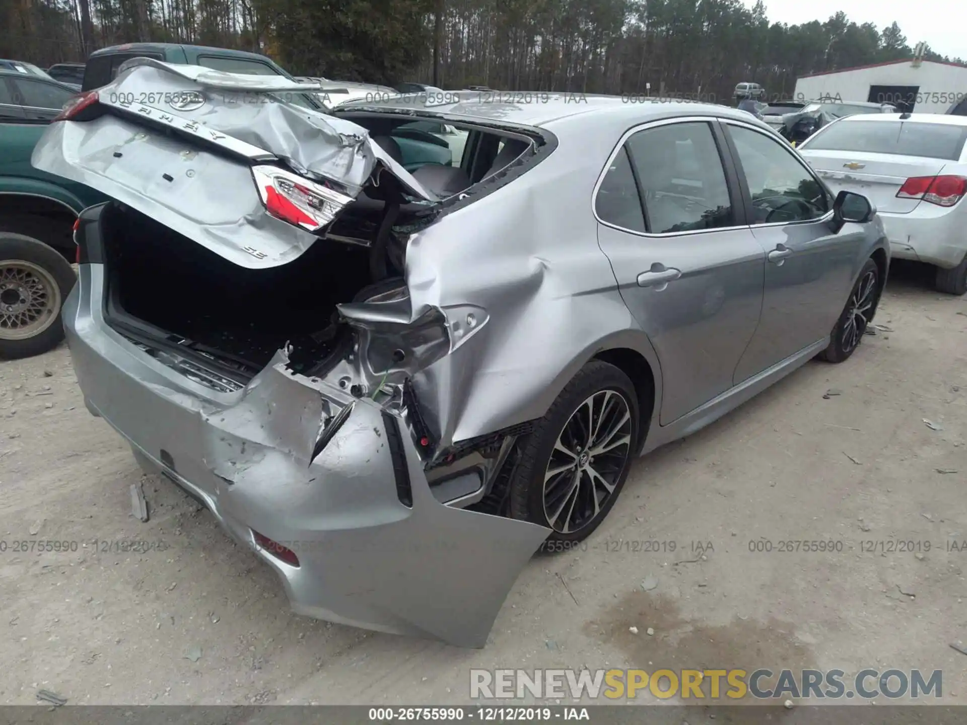 4 Photograph of a damaged car 4T1B11HK6KU685887 TOYOTA CAMRY 2019