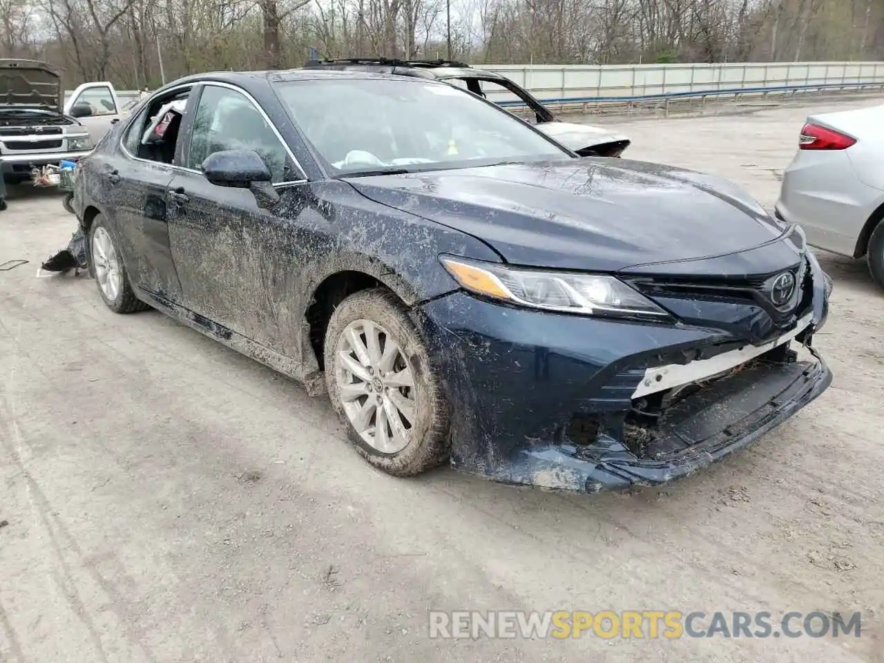 1 Photograph of a damaged car 4T1B11HK6KU687218 TOYOTA CAMRY 2019