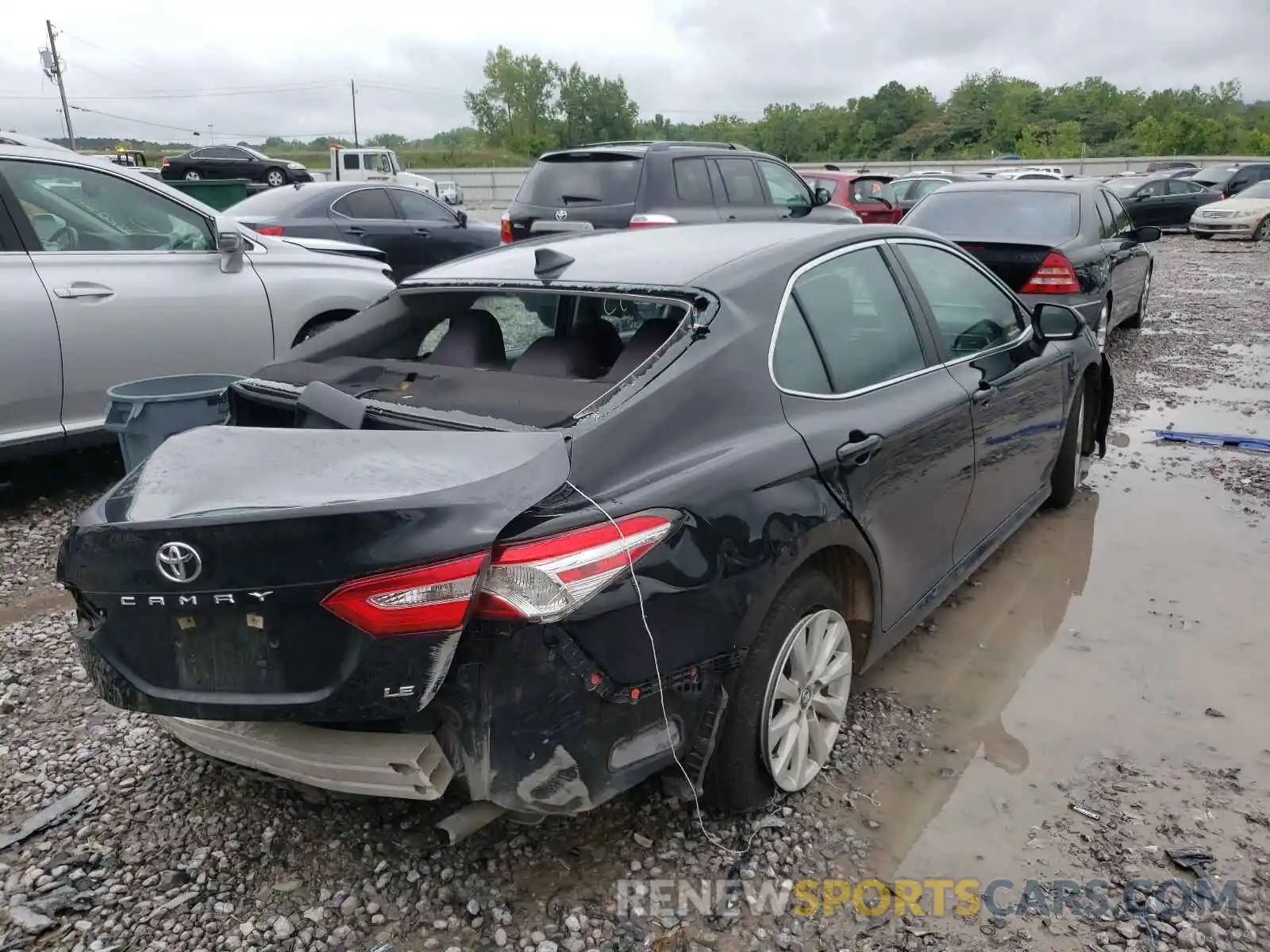 4 Photograph of a damaged car 4T1B11HK6KU688952 TOYOTA CAMRY 2019