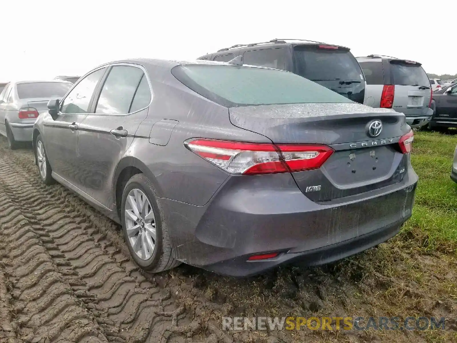 3 Photograph of a damaged car 4T1B11HK6KU689597 TOYOTA CAMRY 2019