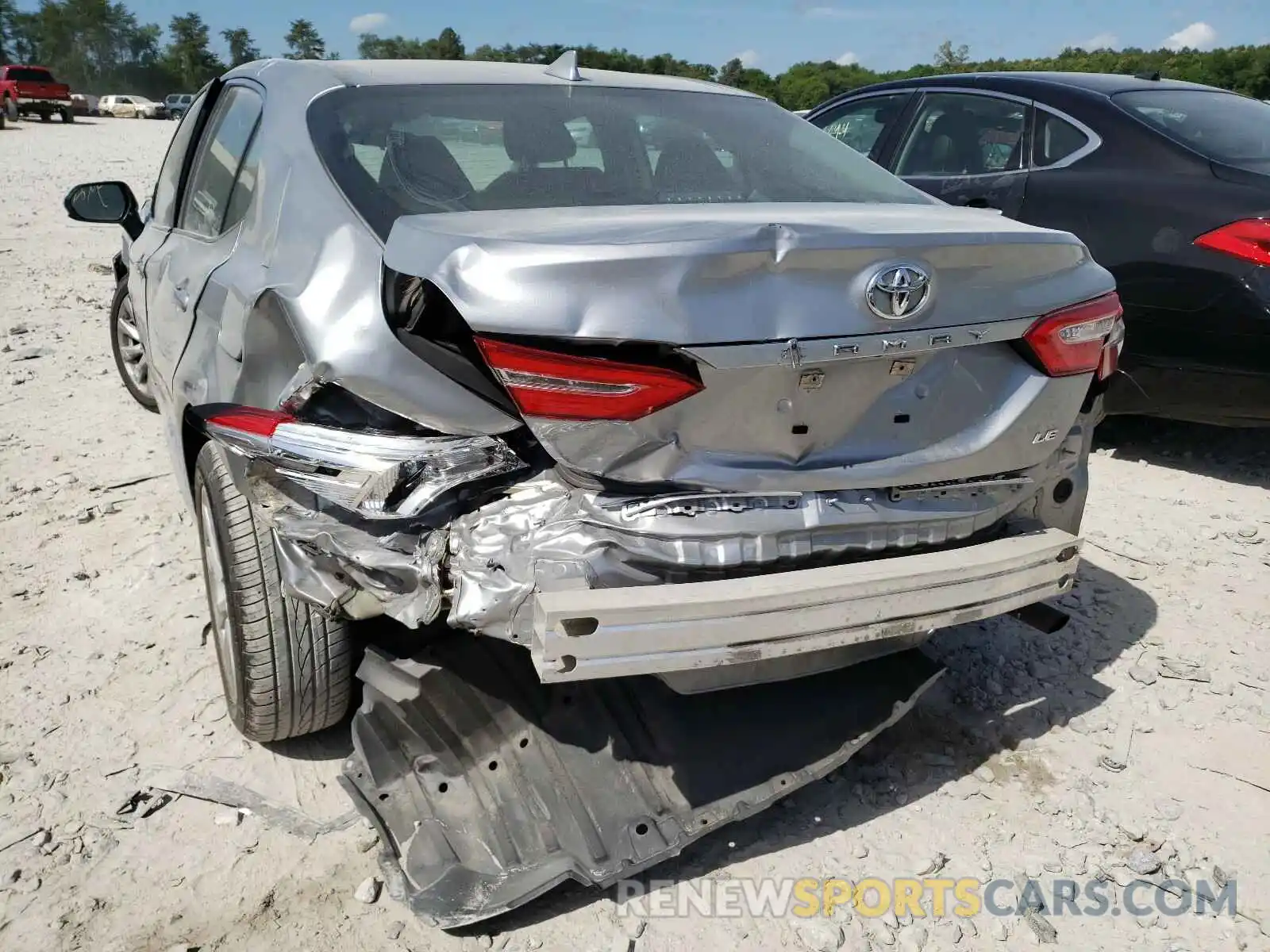 9 Photograph of a damaged car 4T1B11HK6KU691205 TOYOTA CAMRY 2019