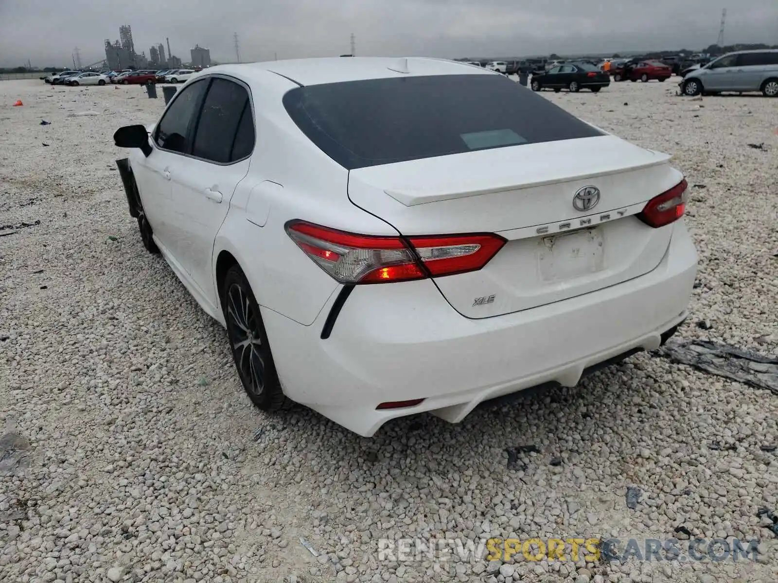 3 Фотография поврежденного автомобиля 4T1B11HK6KU691950 TOYOTA CAMRY 2019