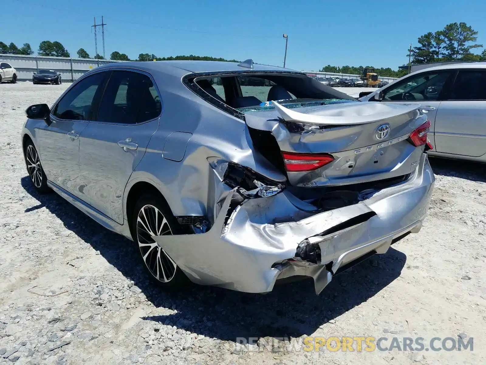 3 Photograph of a damaged car 4T1B11HK6KU692127 TOYOTA CAMRY 2019