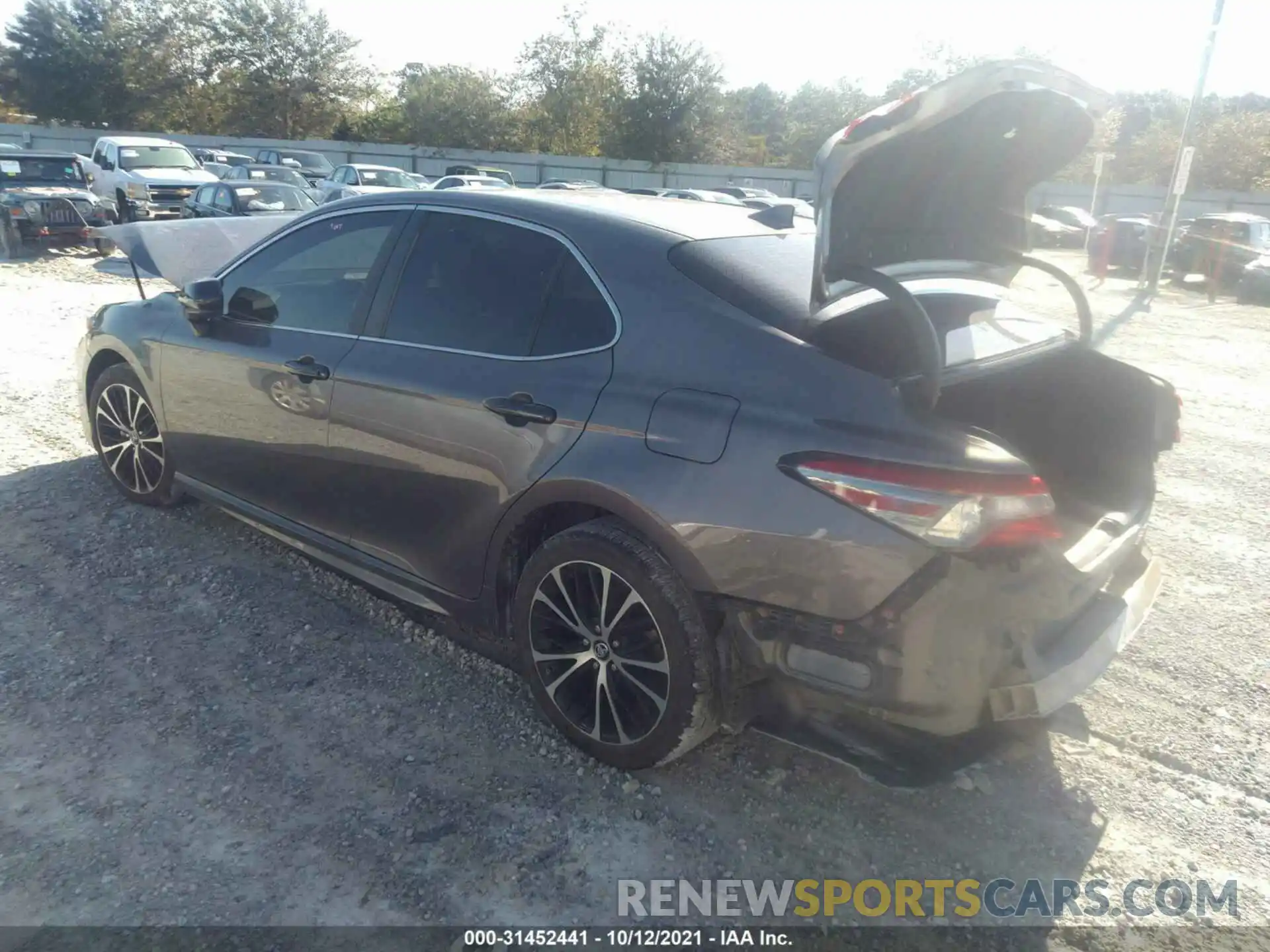 3 Photograph of a damaged car 4T1B11HK6KU692323 TOYOTA CAMRY 2019