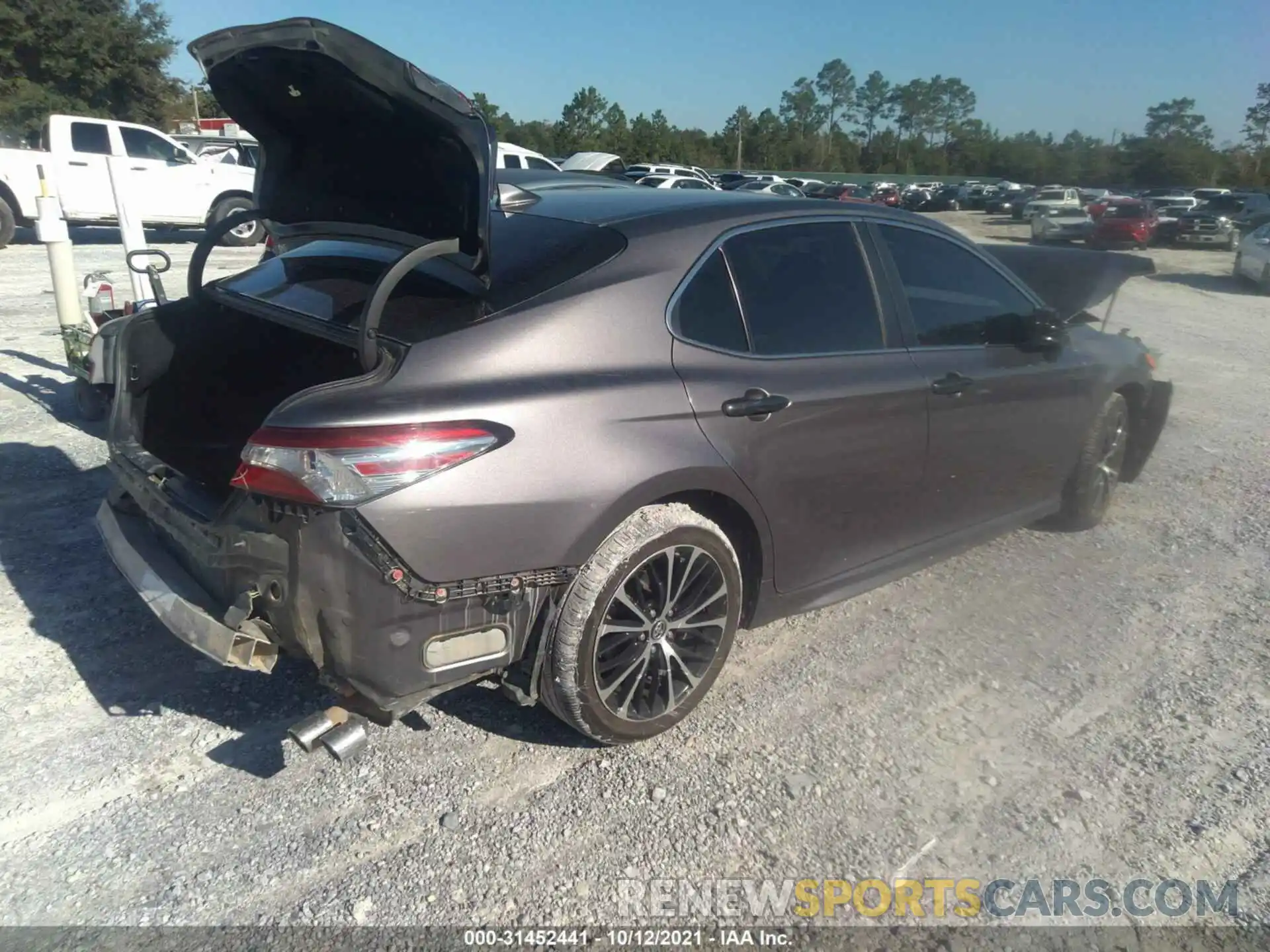 4 Photograph of a damaged car 4T1B11HK6KU692323 TOYOTA CAMRY 2019