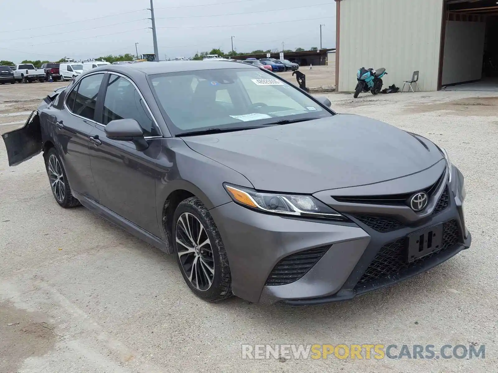 1 Photograph of a damaged car 4T1B11HK6KU695027 TOYOTA CAMRY 2019