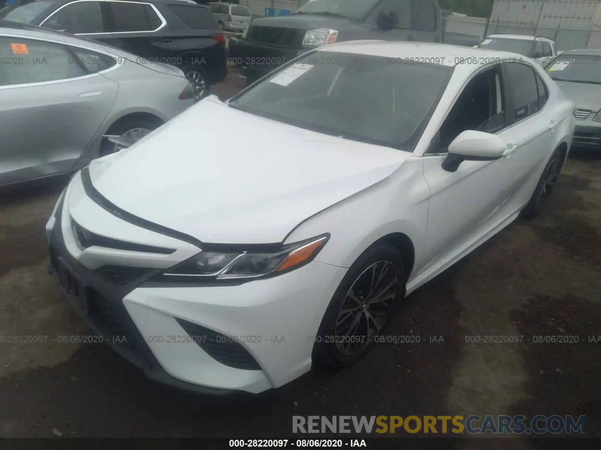 2 Photograph of a damaged car 4T1B11HK6KU695190 TOYOTA CAMRY 2019