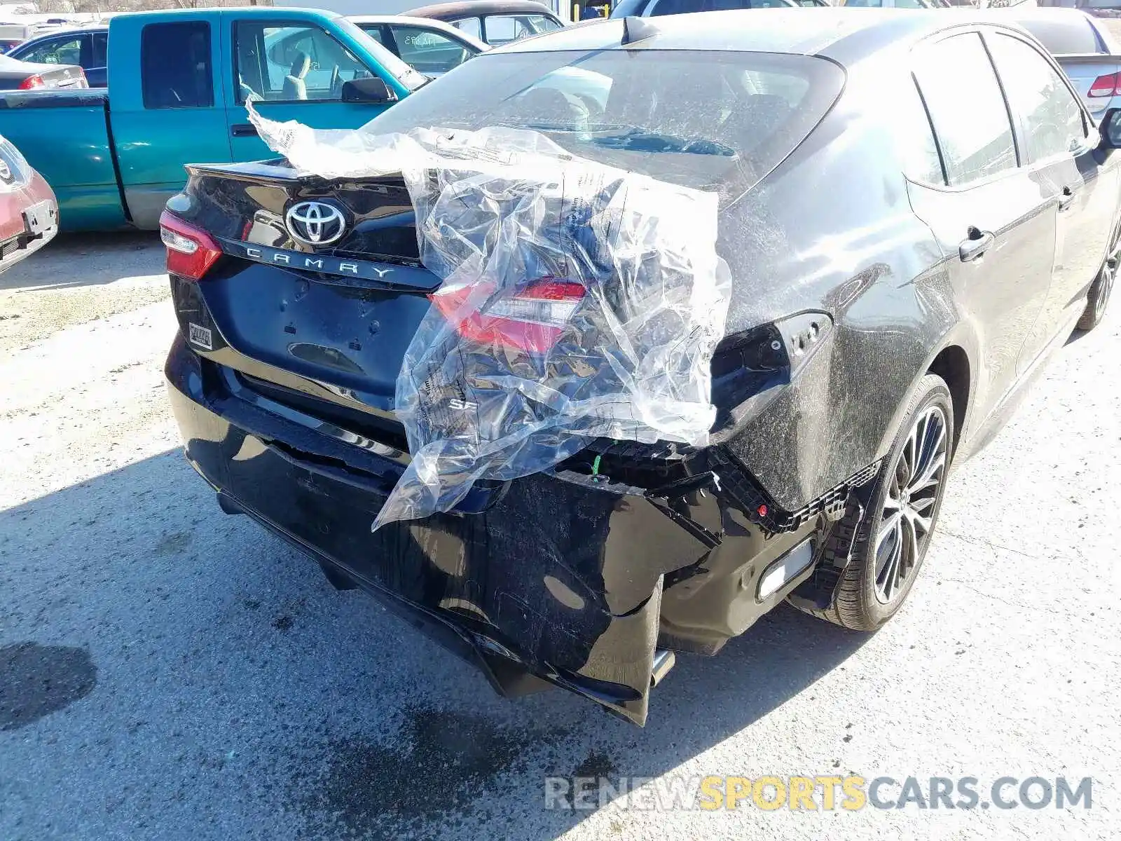 9 Photograph of a damaged car 4T1B11HK6KU695643 TOYOTA CAMRY 2019