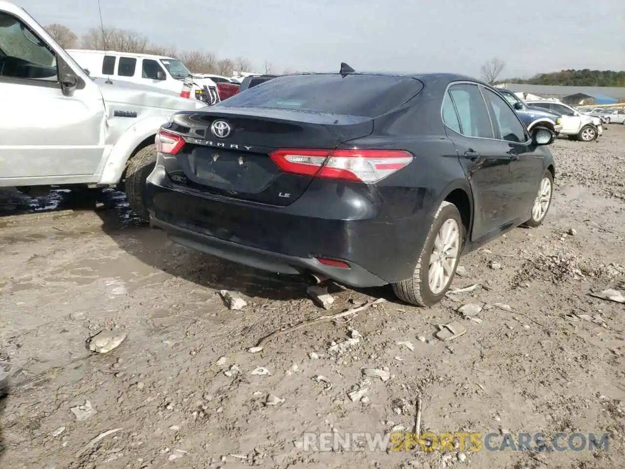 4 Photograph of a damaged car 4T1B11HK6KU696503 TOYOTA CAMRY 2019