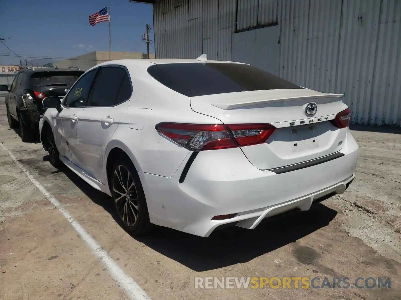 3 Photograph of a damaged car 4T1B11HK6KU700047 TOYOTA CAMRY 2019