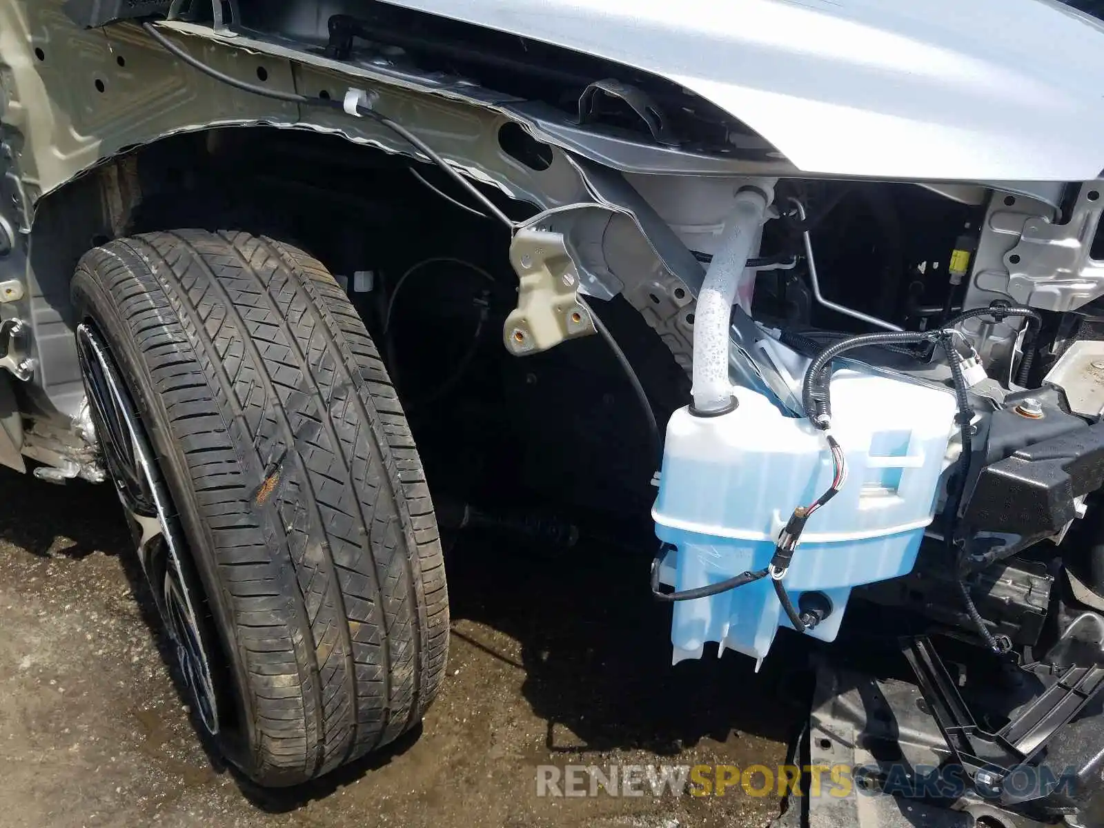 9 Photograph of a damaged car 4T1B11HK6KU700114 TOYOTA CAMRY 2019