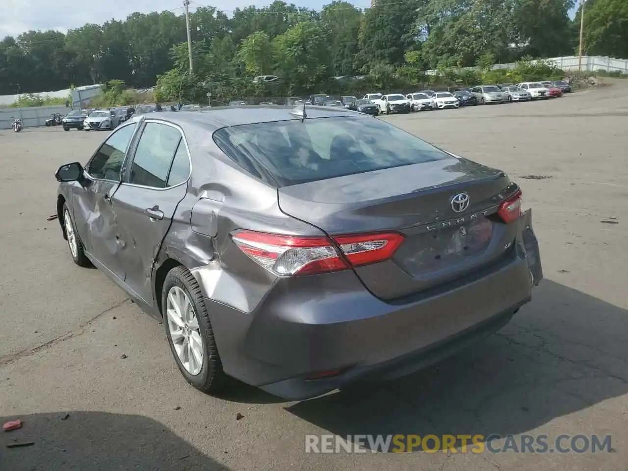 3 Photograph of a damaged car 4T1B11HK6KU700923 TOYOTA CAMRY 2019