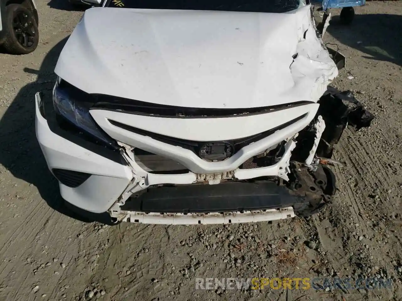 9 Photograph of a damaged car 4T1B11HK6KU701604 TOYOTA CAMRY 2019