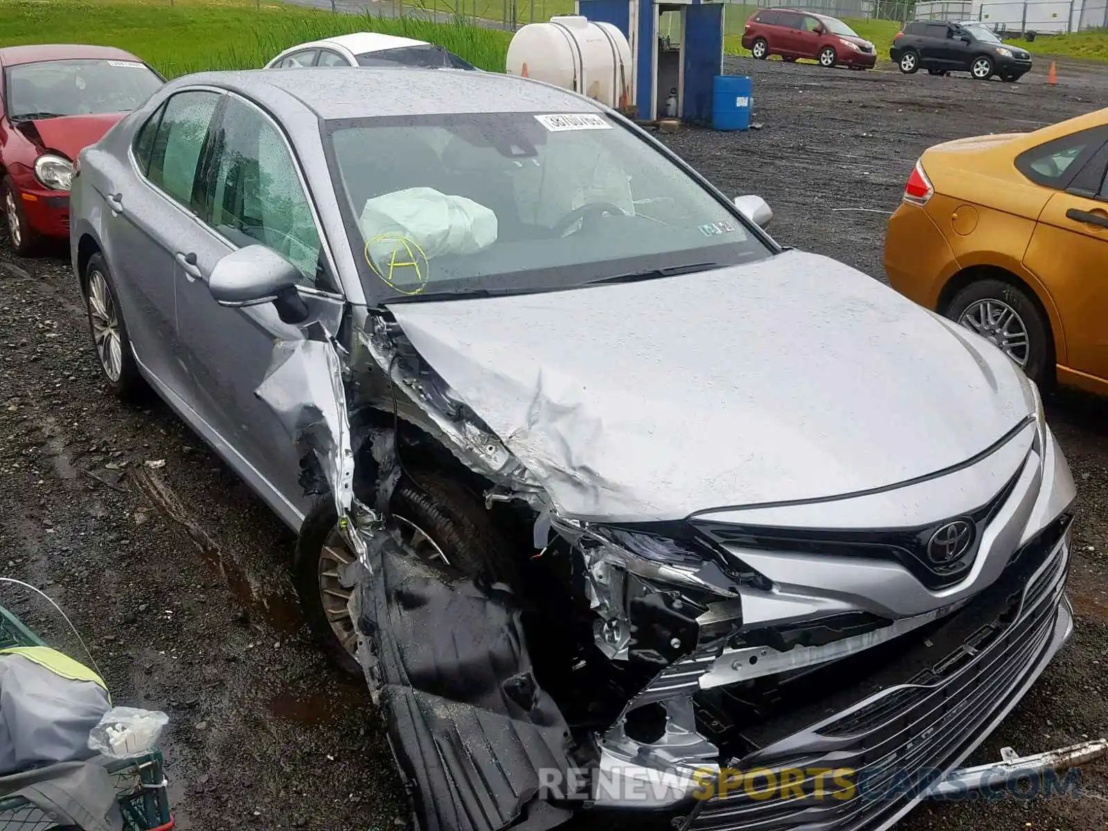 1 Фотография поврежденного автомобиля 4T1B11HK6KU703496 TOYOTA CAMRY 2019