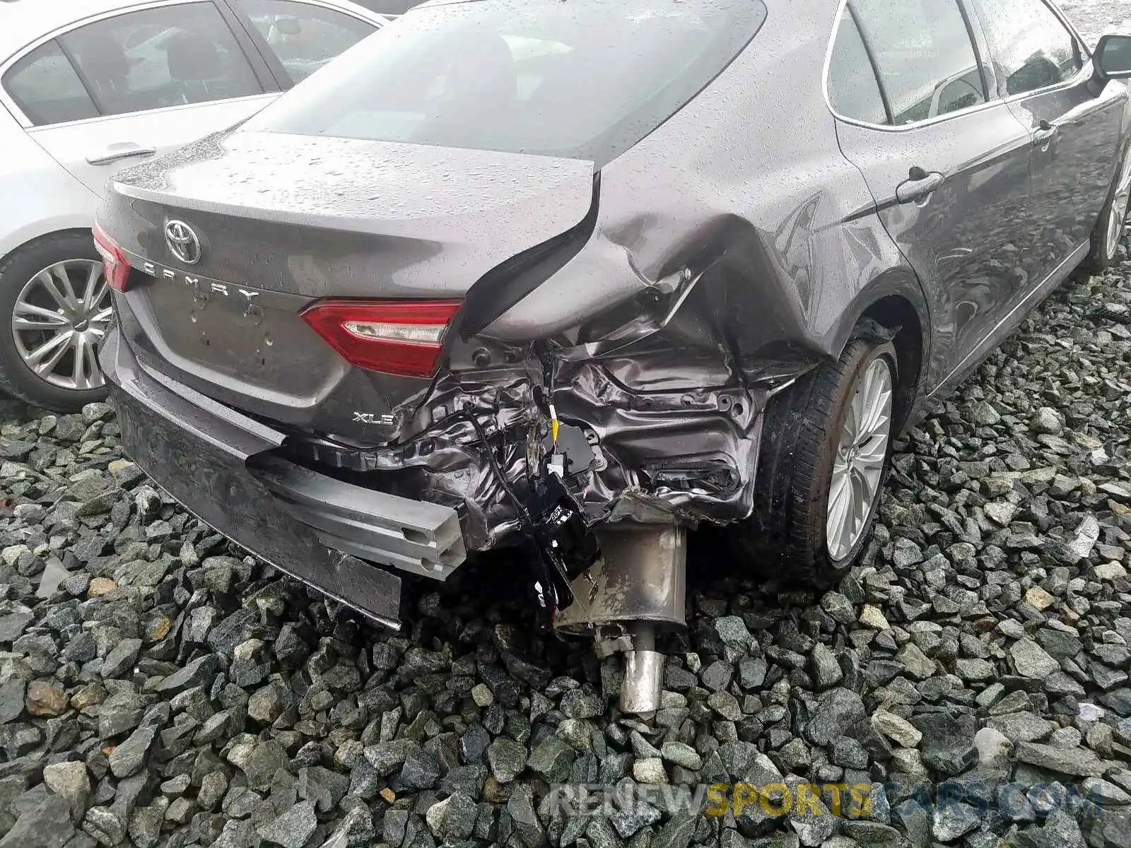 9 Photograph of a damaged car 4T1B11HK6KU703921 TOYOTA CAMRY 2019