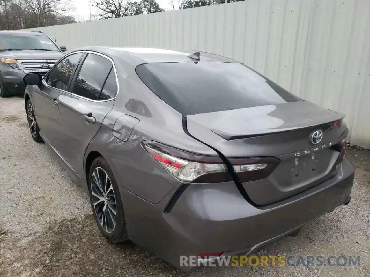 3 Photograph of a damaged car 4T1B11HK6KU708200 TOYOTA CAMRY 2019