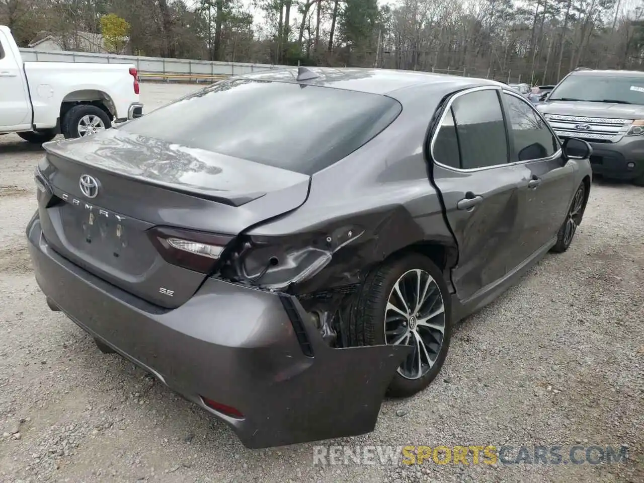 4 Photograph of a damaged car 4T1B11HK6KU708200 TOYOTA CAMRY 2019