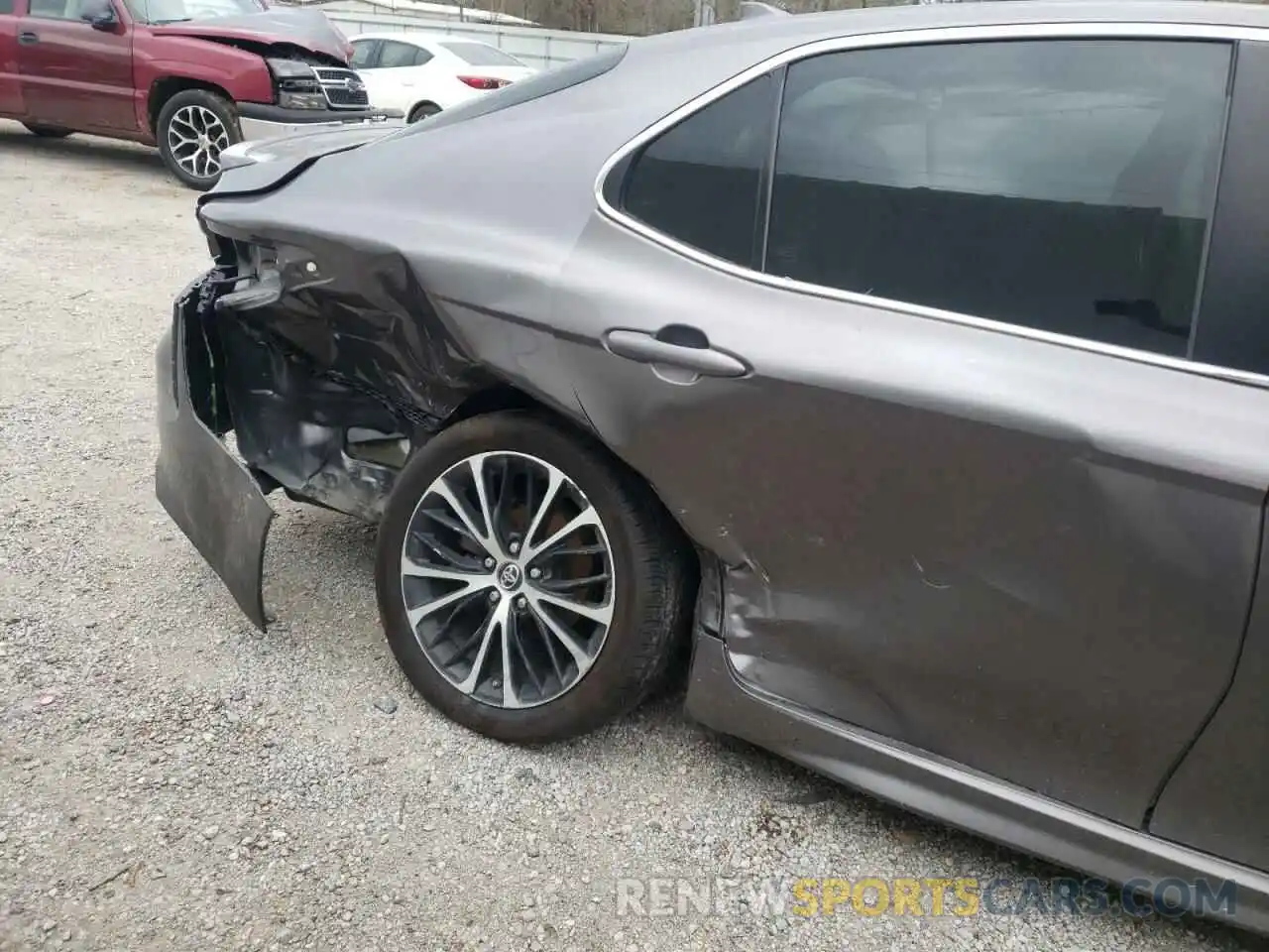 9 Photograph of a damaged car 4T1B11HK6KU708200 TOYOTA CAMRY 2019