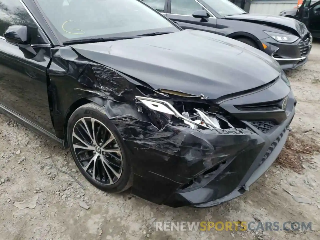 9 Photograph of a damaged car 4T1B11HK6KU708648 TOYOTA CAMRY 2019